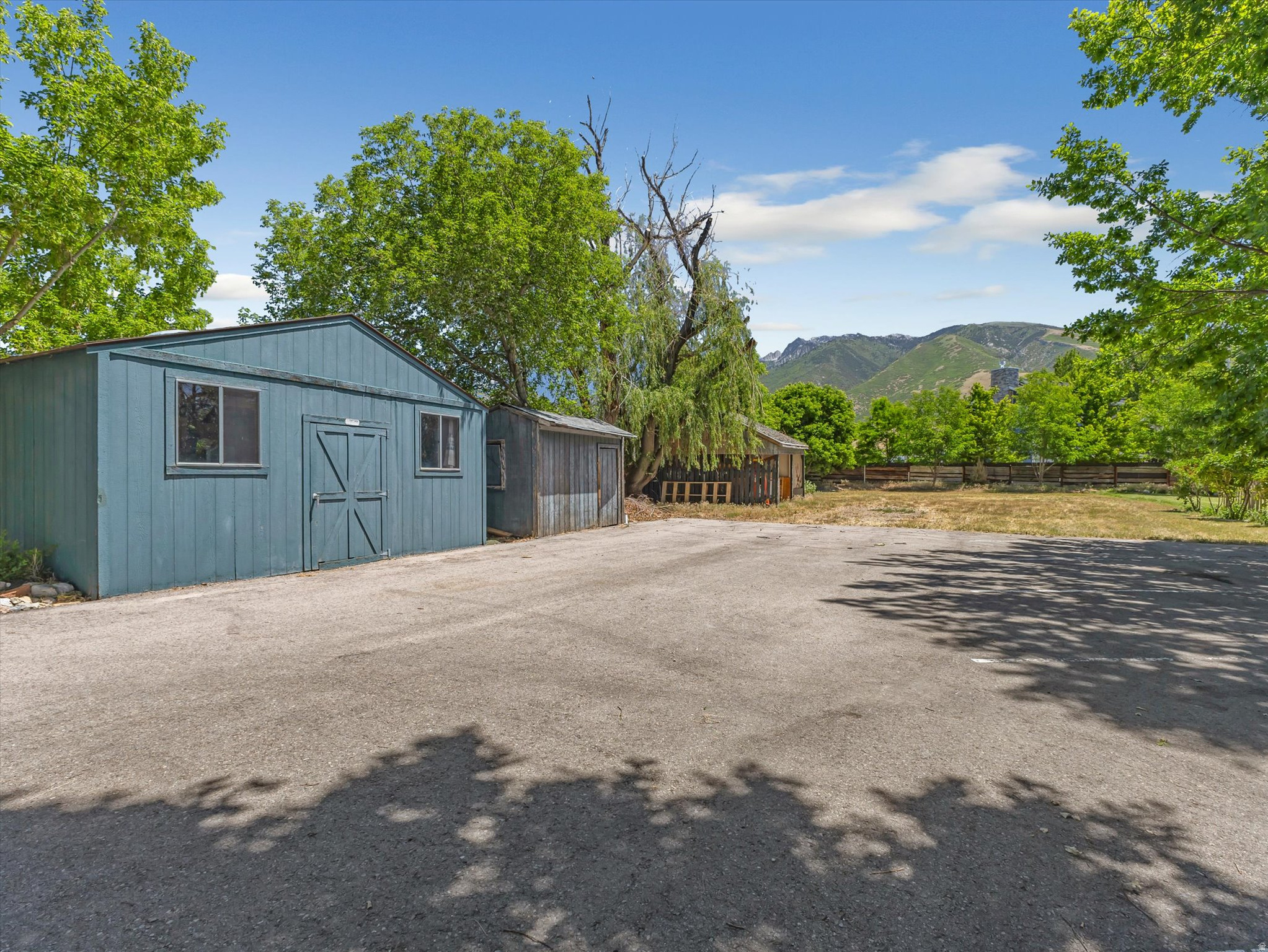 GREENWOOD - Commercial Sale