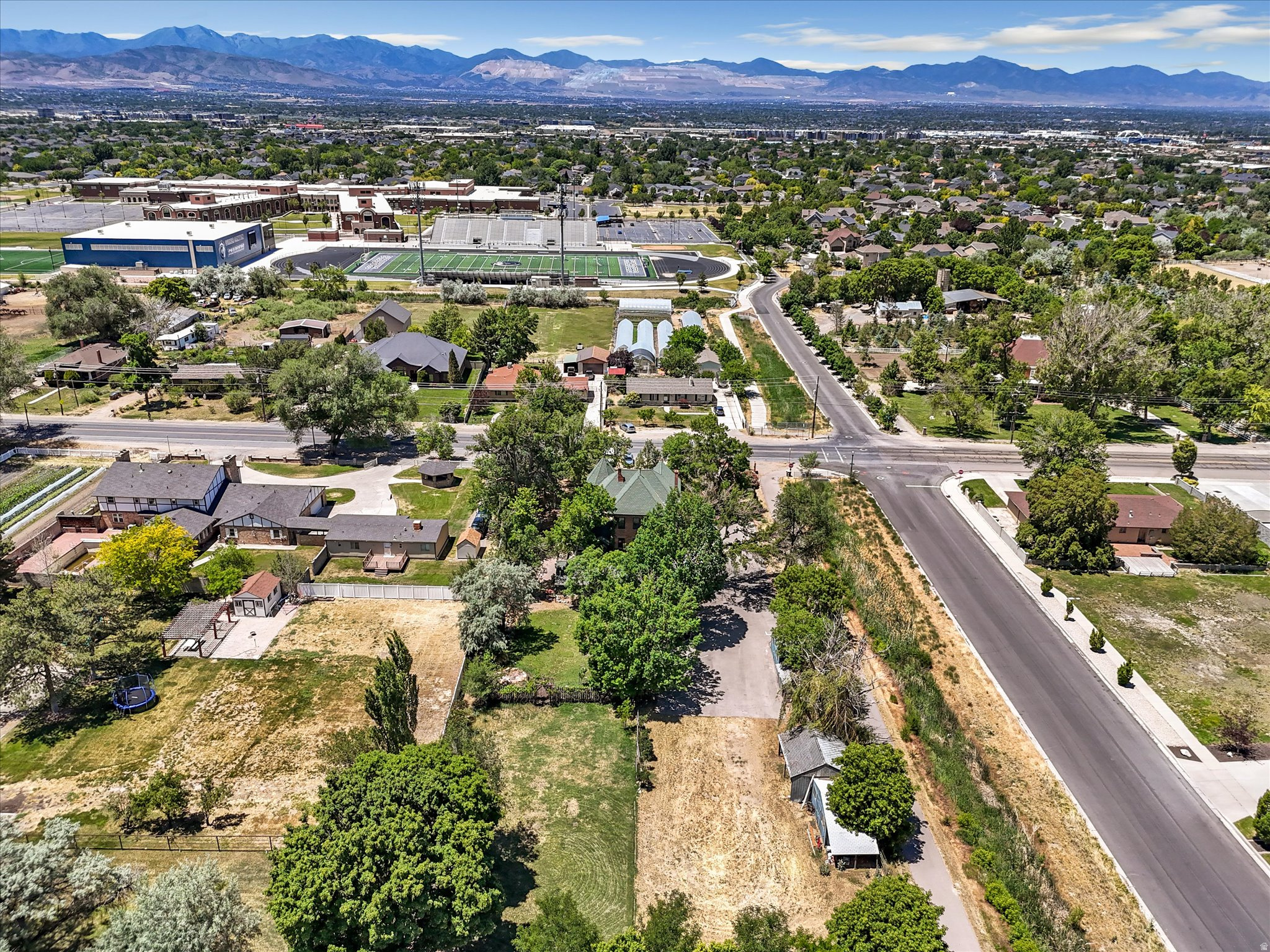 GREENWOOD - Commercial Sale