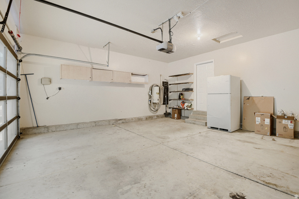 ABBIE COURT - Residential
