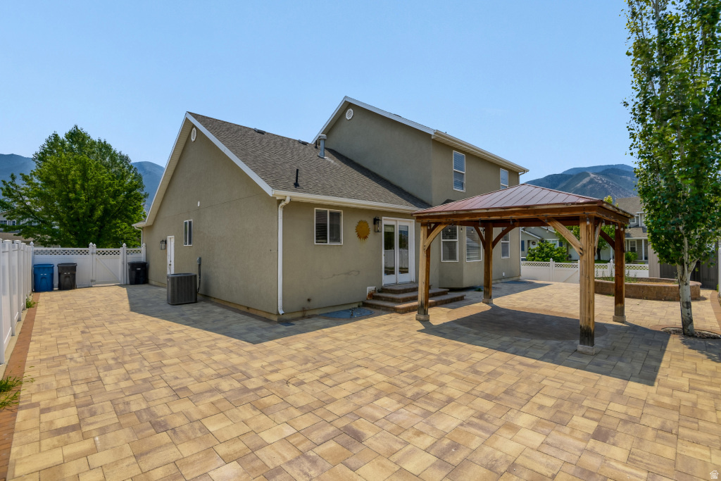 ABBIE COURT - Residential