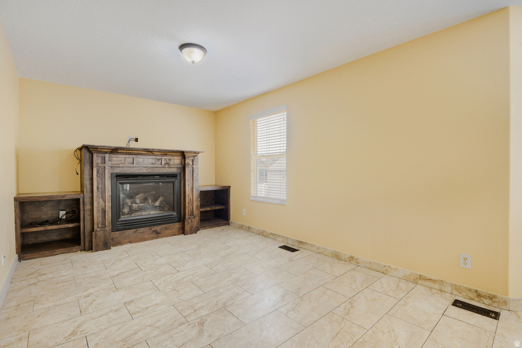 ABBIE COURT - Residential