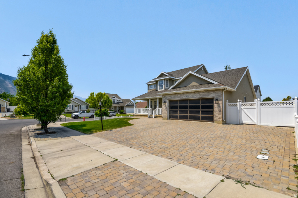 ABBIE COURT - Residential