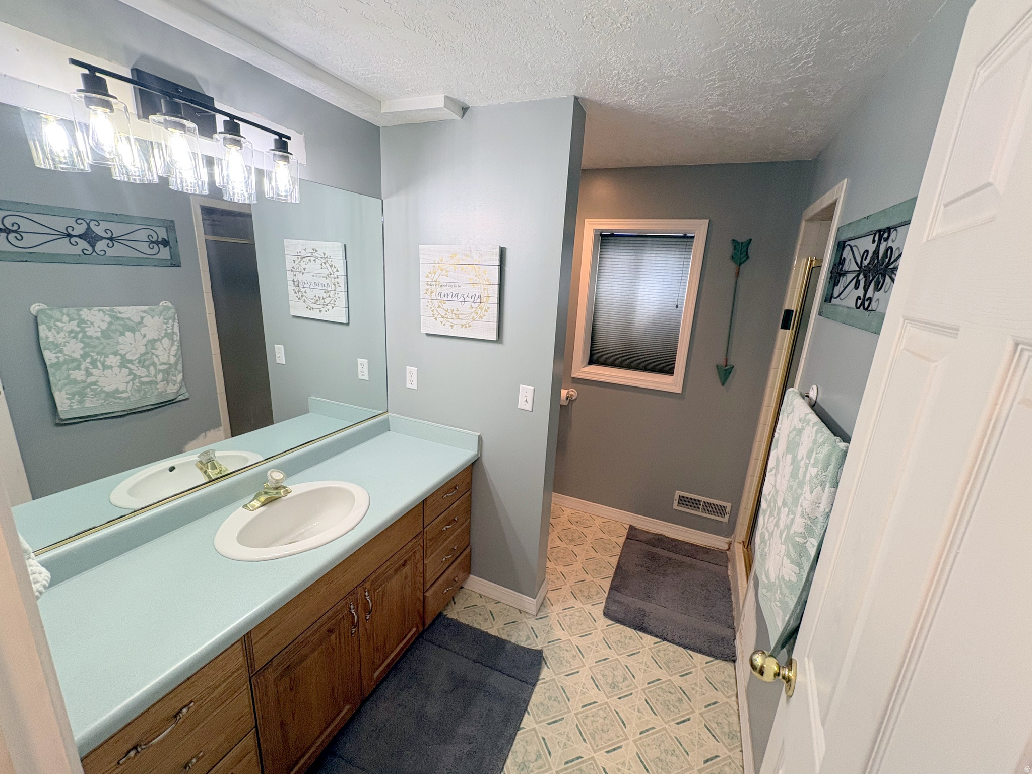 VISTA VIEW ESTATES - Residential