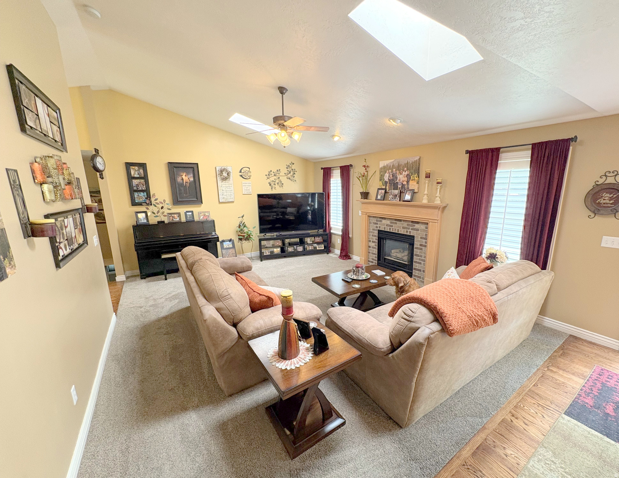 VISTA VIEW ESTATES - Residential