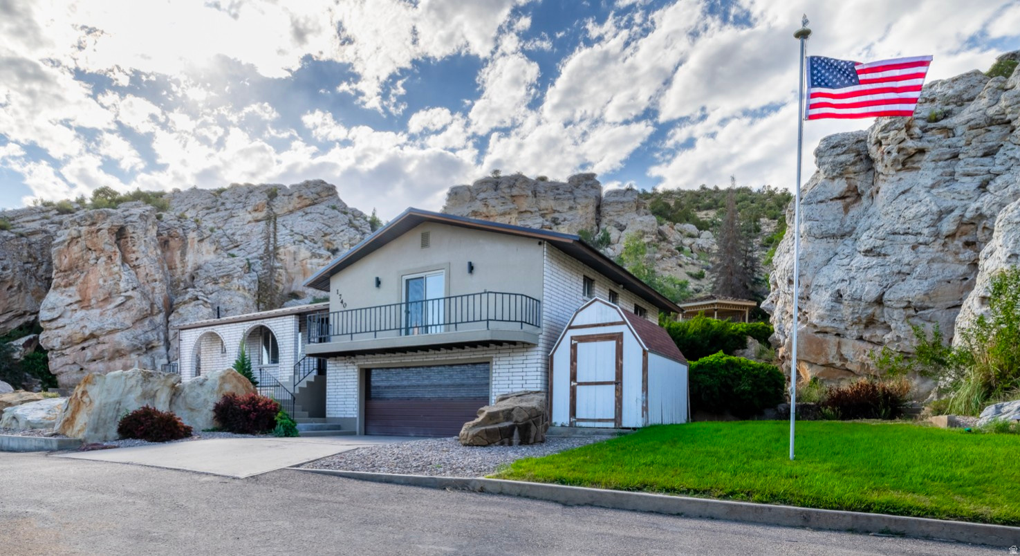 ROCK POINT SUBDIVISION - Residential
