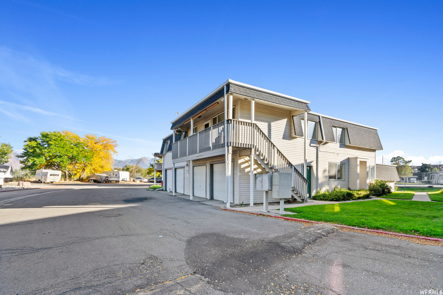 MEADOWBROOK - Residential