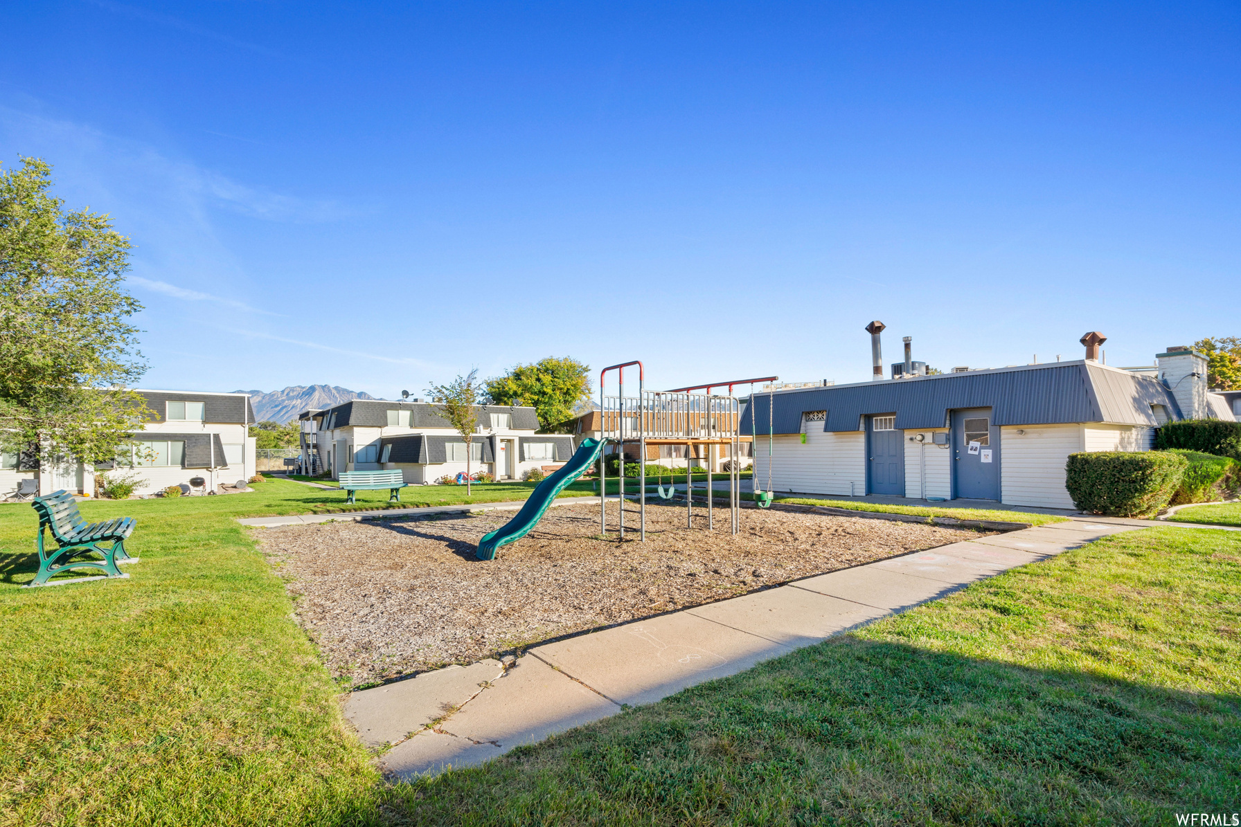 MEADOWBROOK - Residential