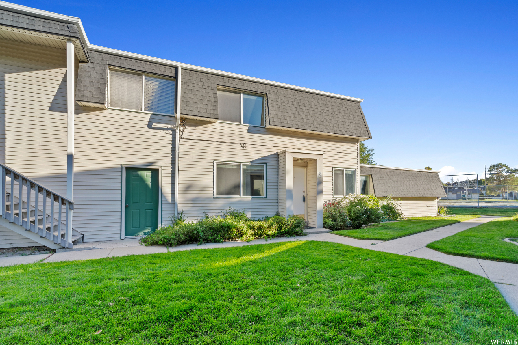 MEADOWBROOK - Residential