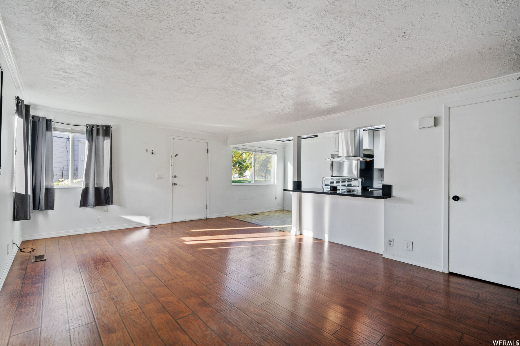 MEADOWBROOK - Residential