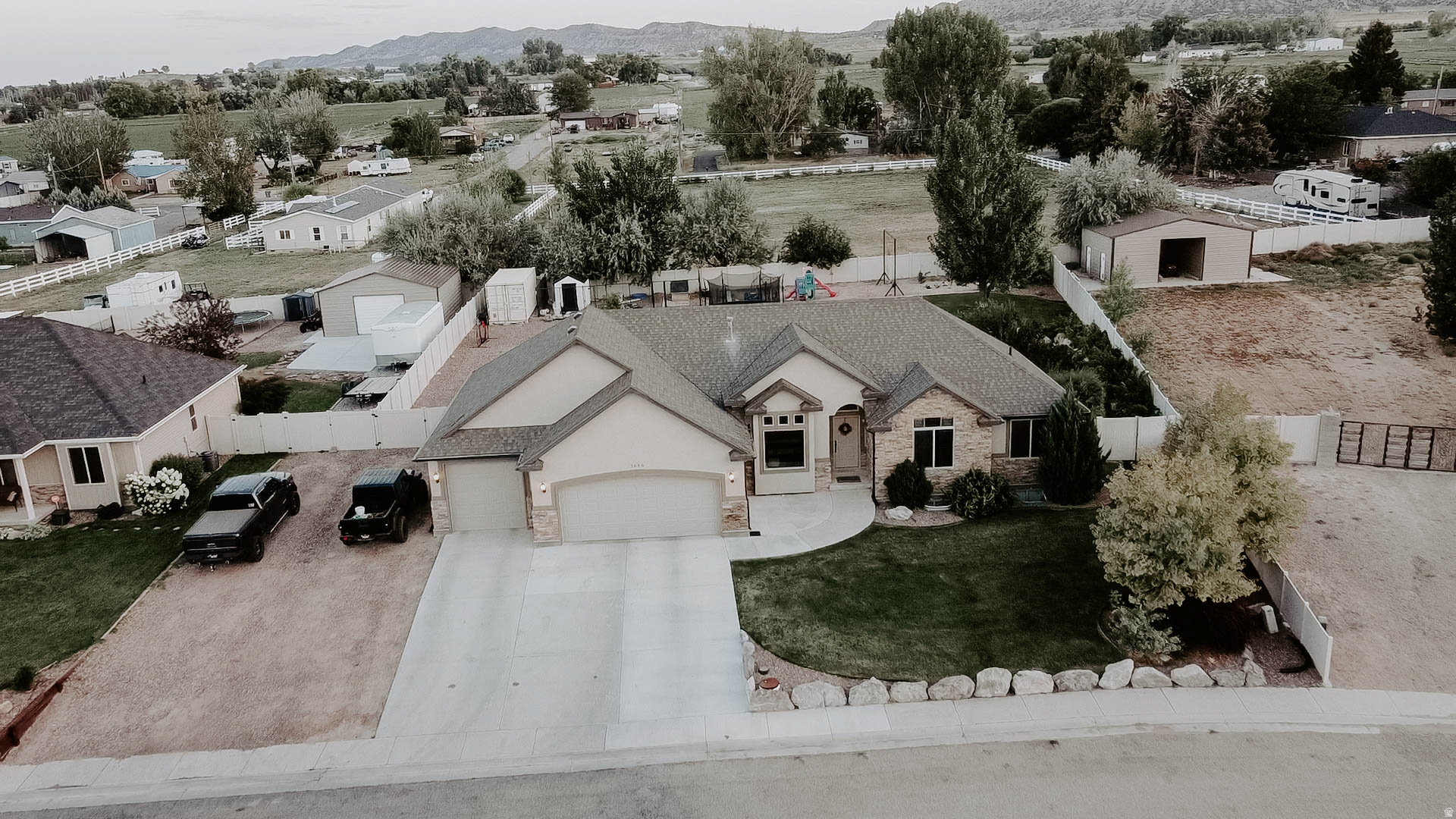 LUCKY ACRES SUB AMENDED - Residential
