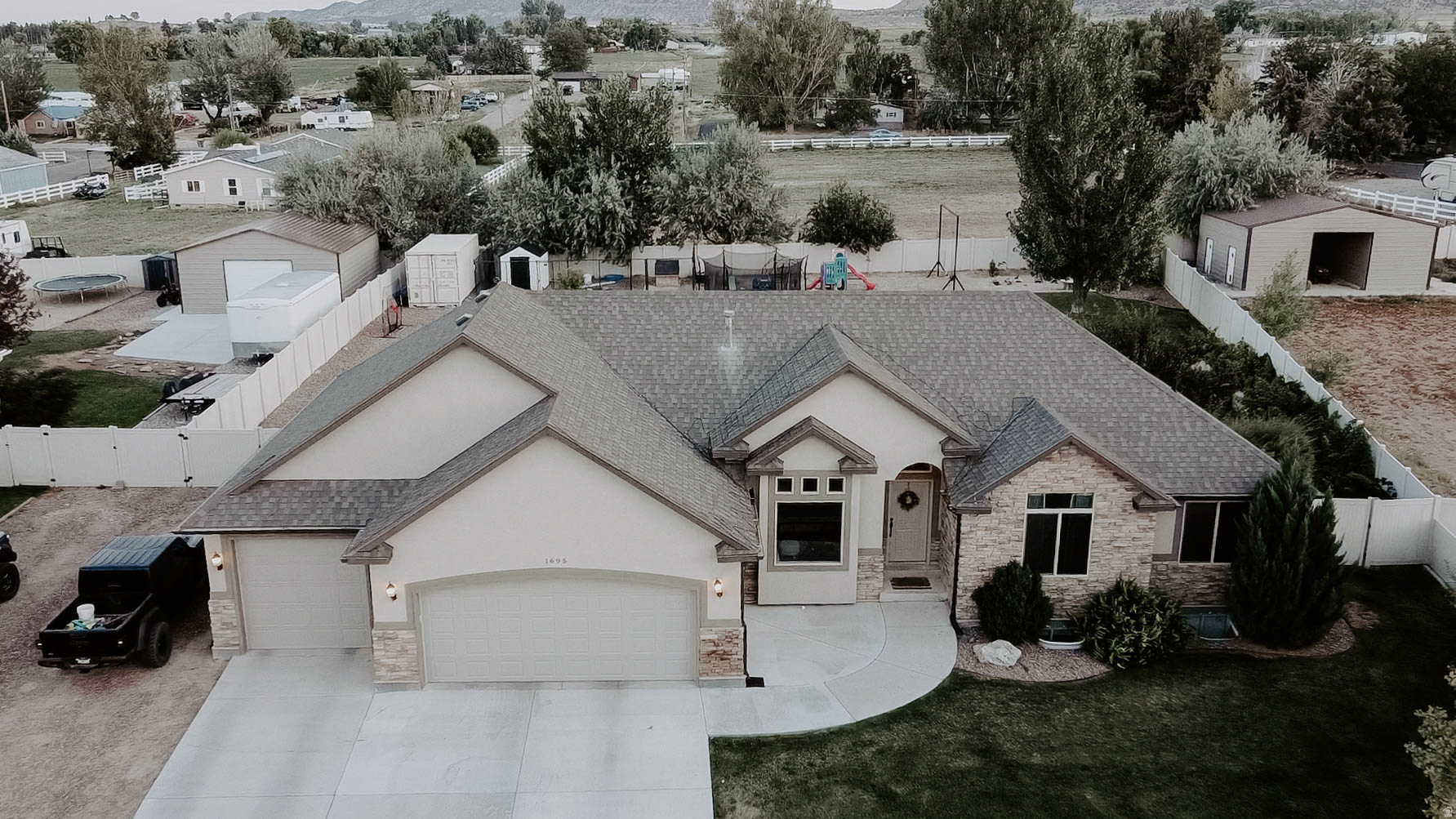LUCKY ACRES SUB AMENDED - Residential