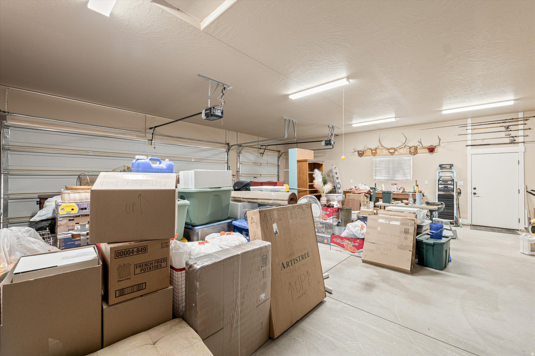 HURRICANE LOCAL SUR - Residential
