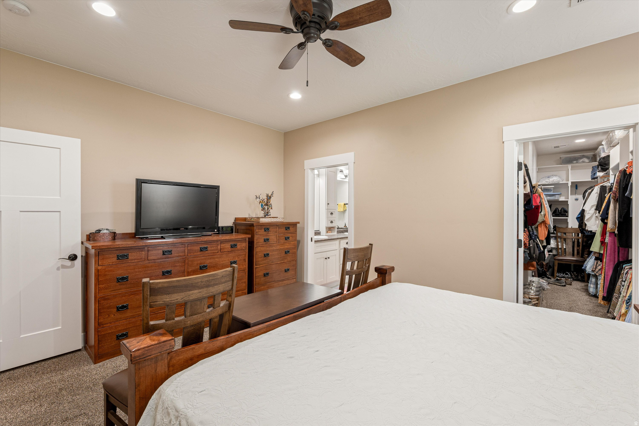 HURRICANE LOCAL SUR - Residential