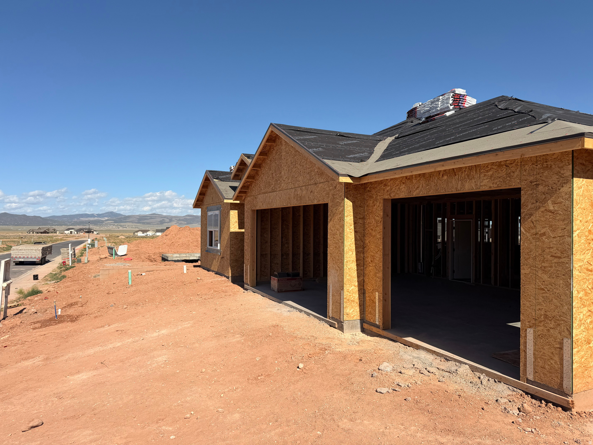THE PRAIRIE AT BAUER MEADOWS - Residential