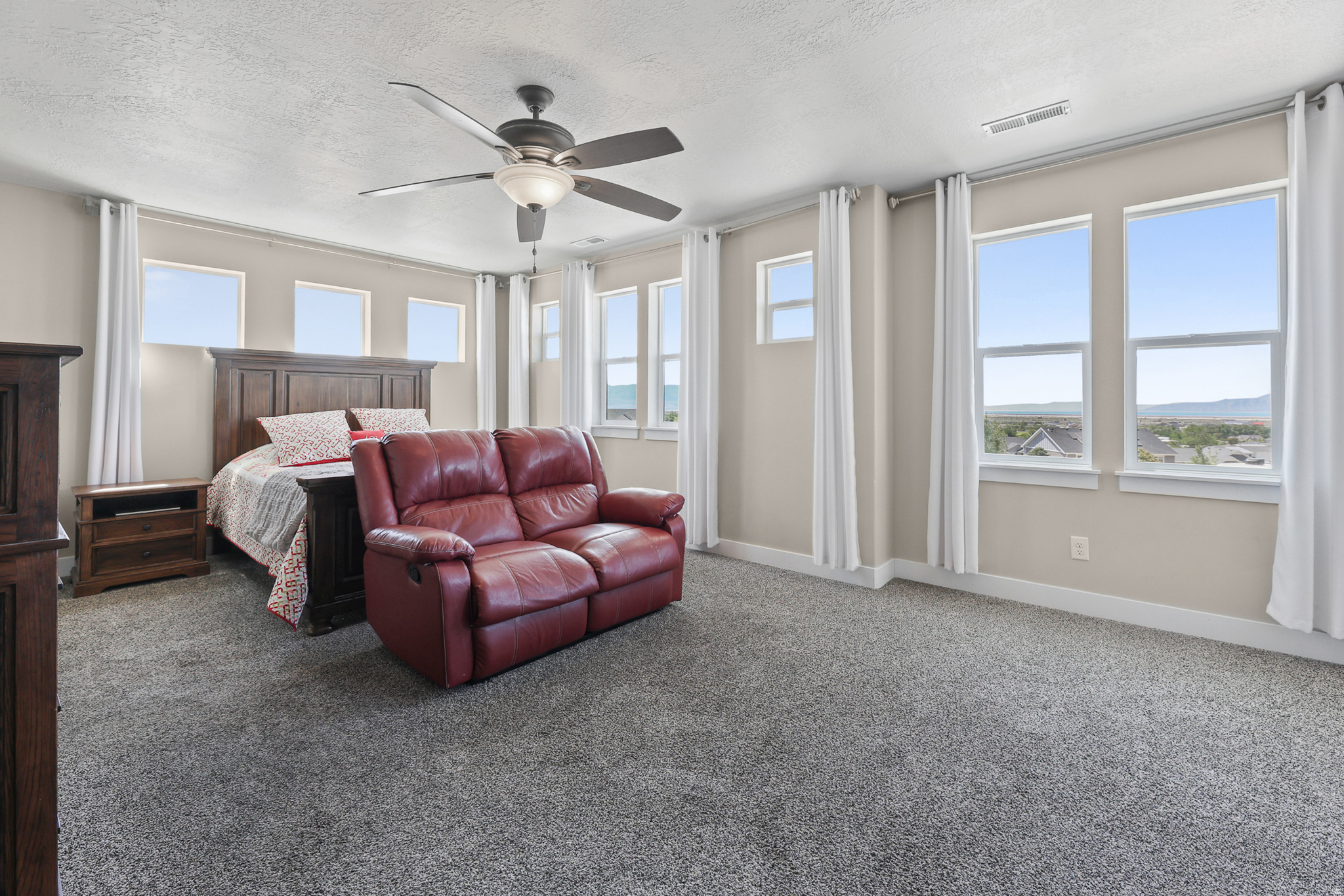 PASTURES AT SADDLEBACK - Residential