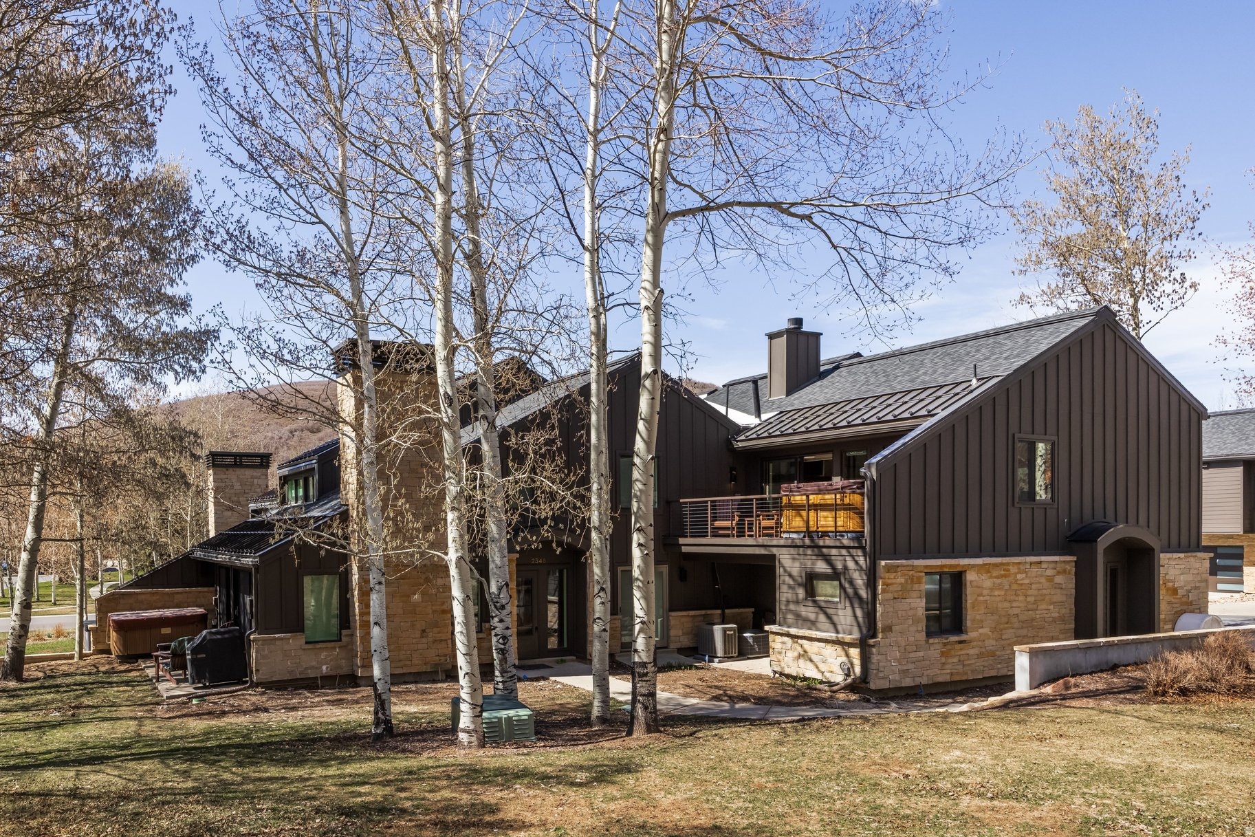 QUEEN ESTHER VILLAGE - Residential