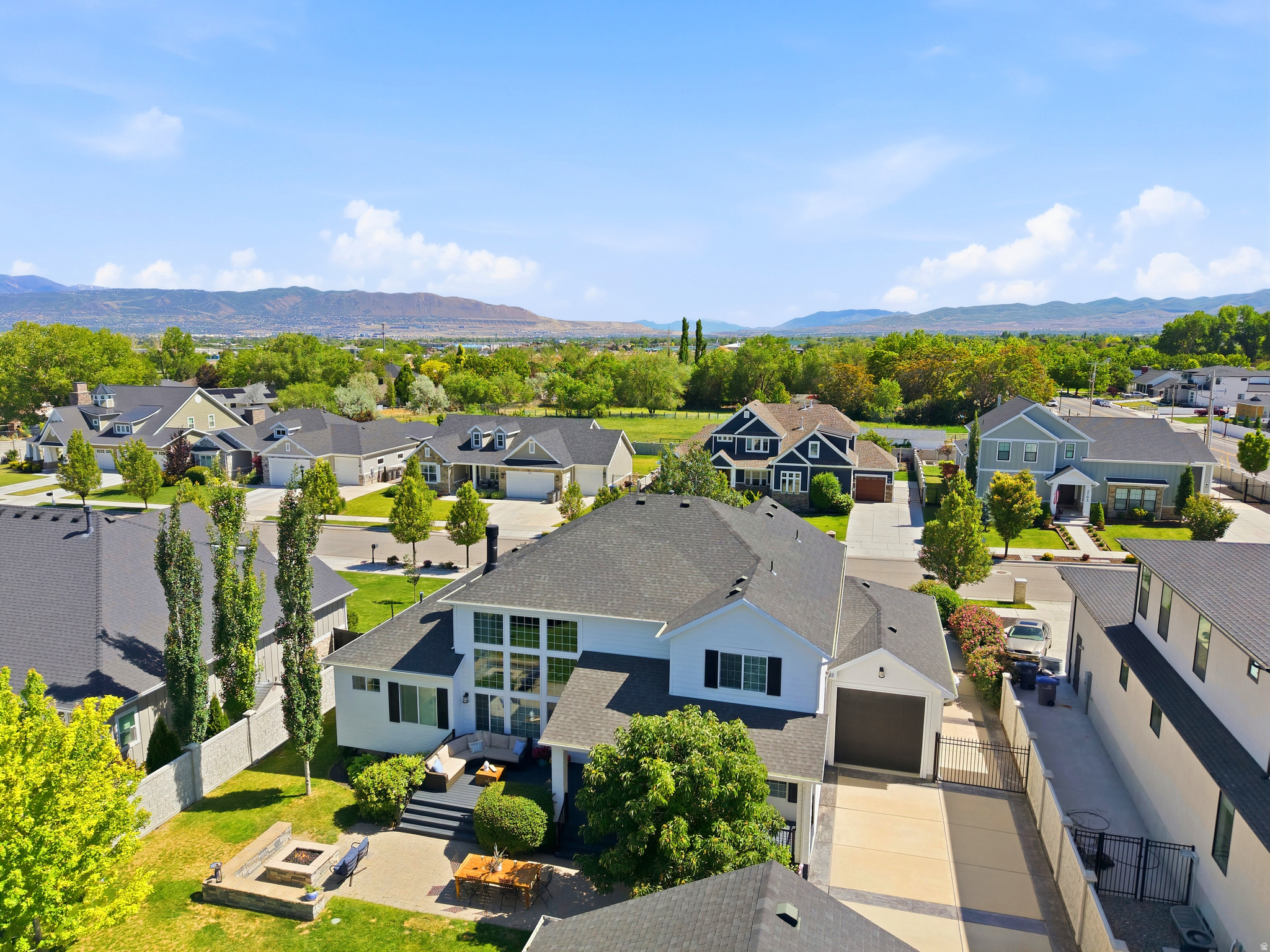 LEGEND CREEK - Residential