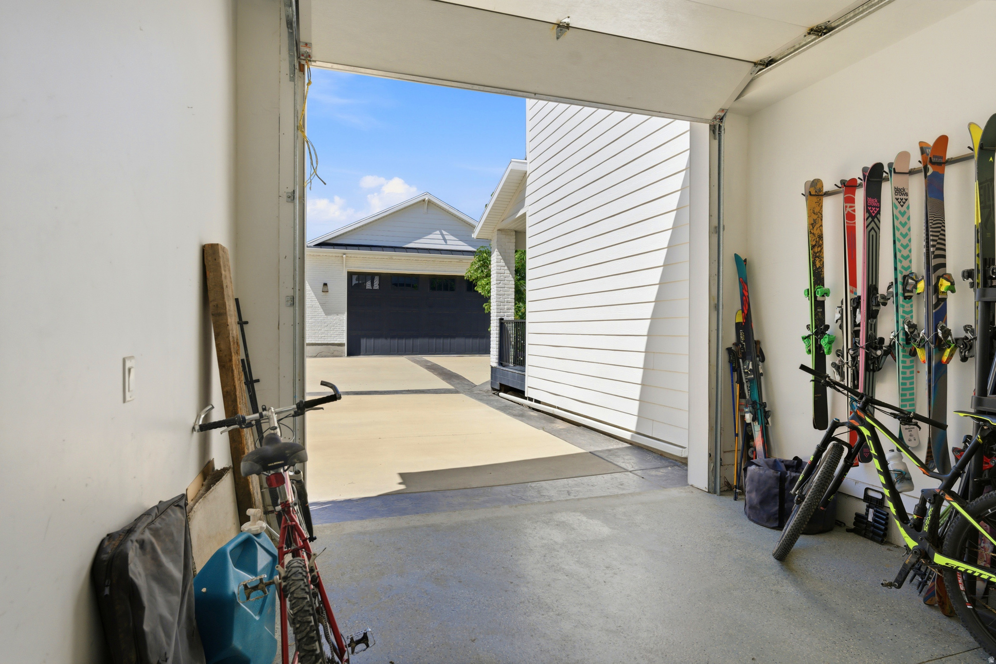 LEGEND CREEK - Residential