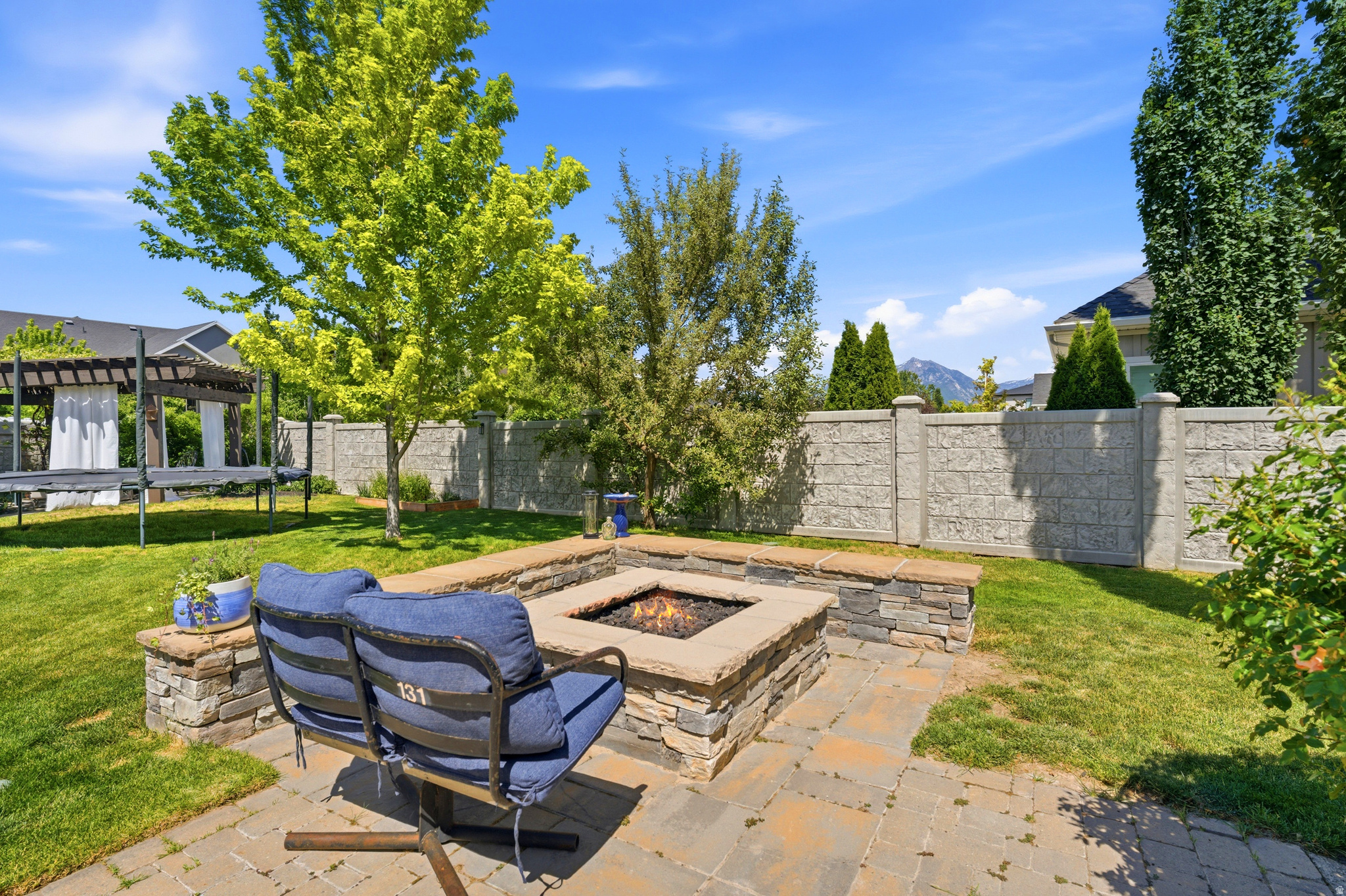 LEGEND CREEK - Residential