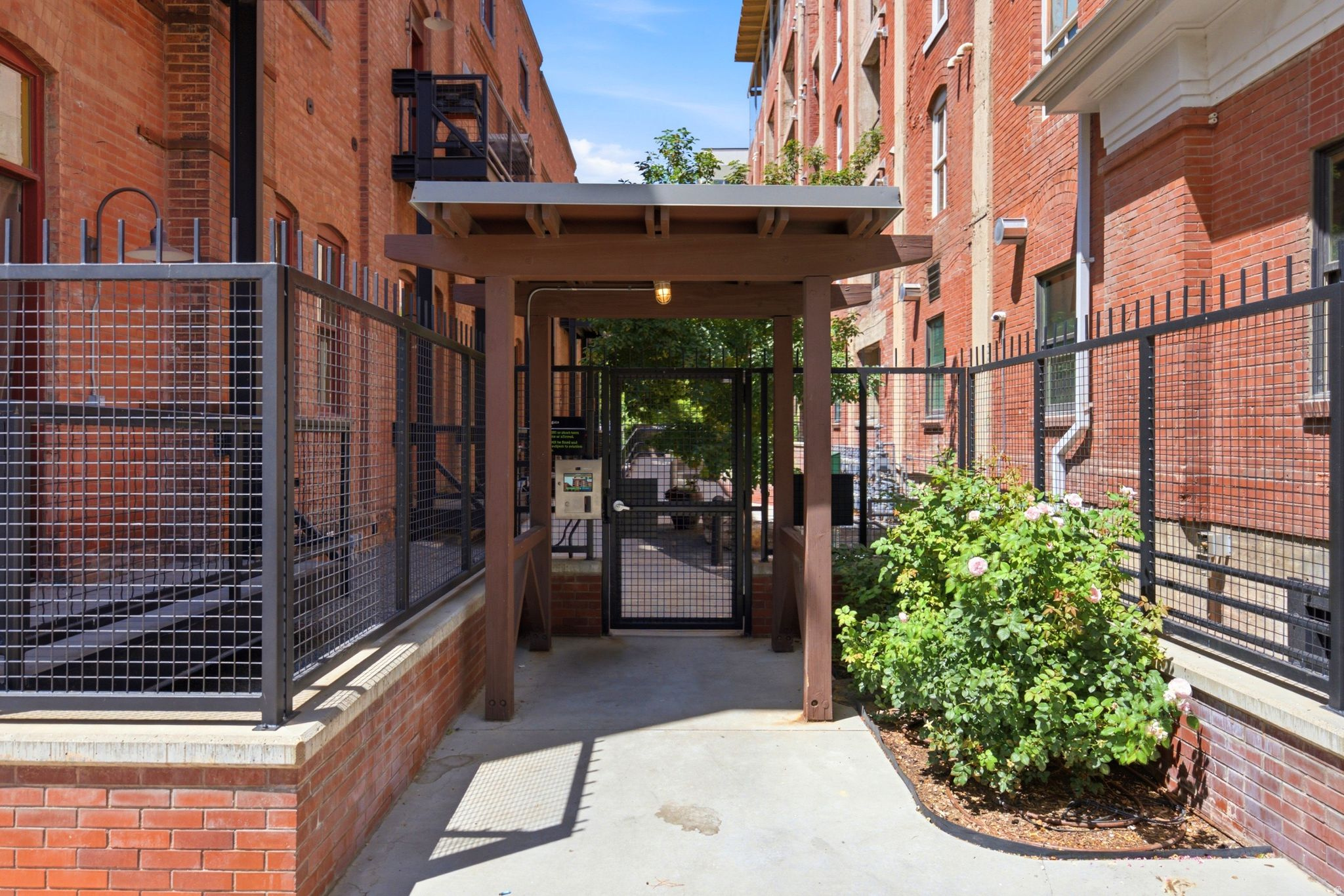 WESTGATE LOFTS - Residential