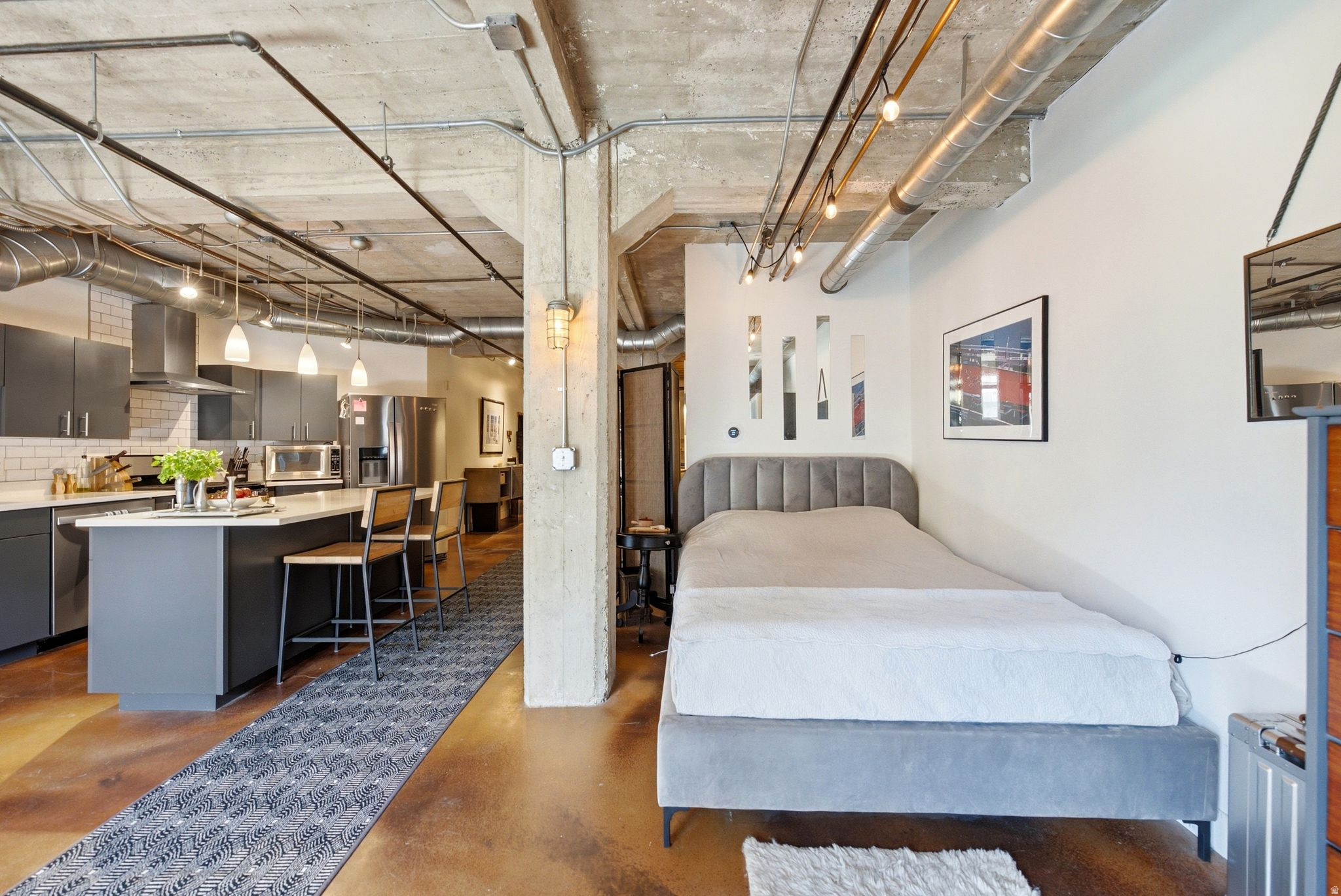 WESTGATE LOFTS - Residential