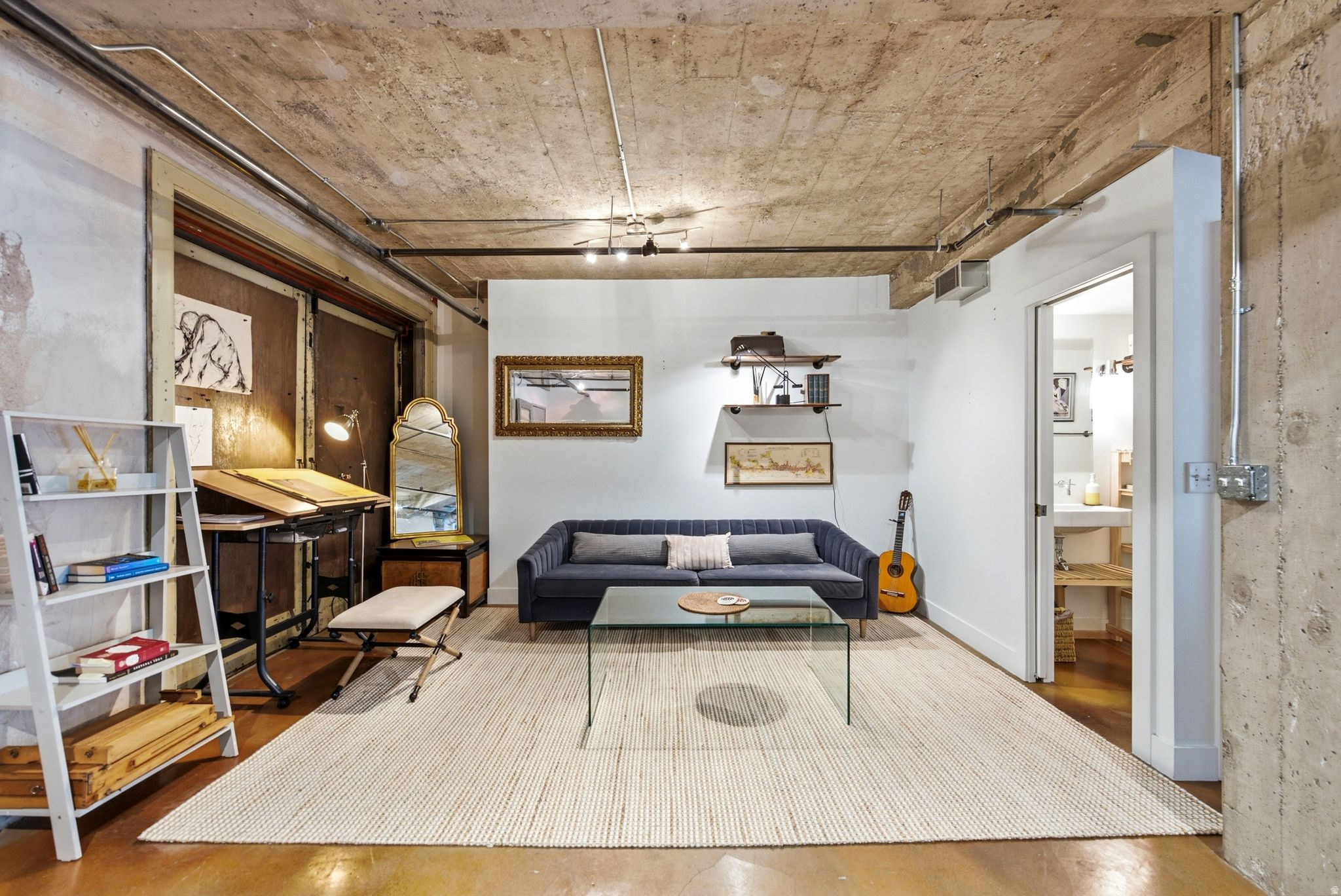 WESTGATE LOFTS - Residential