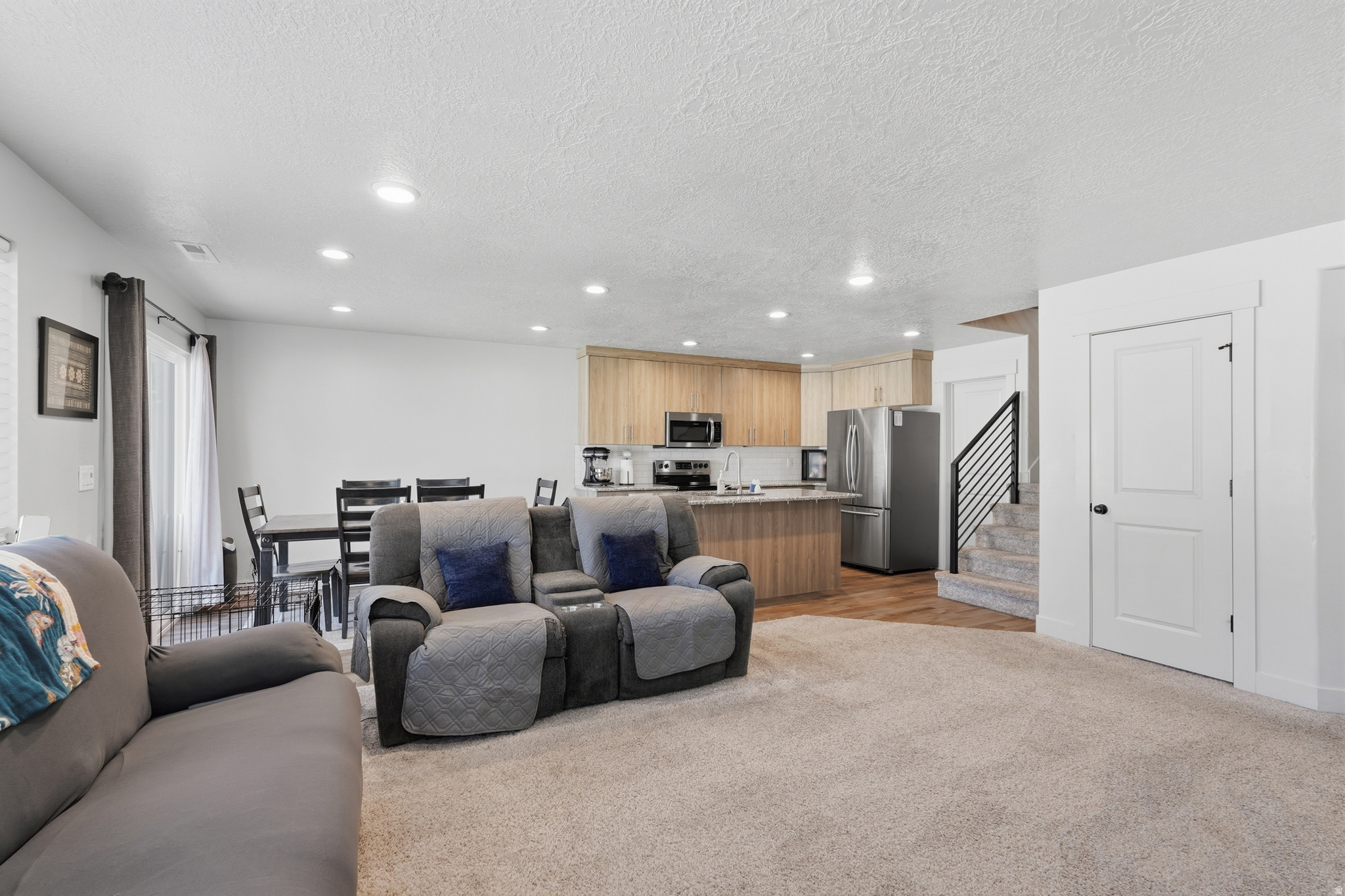 FREEDOM LANDING - Residential