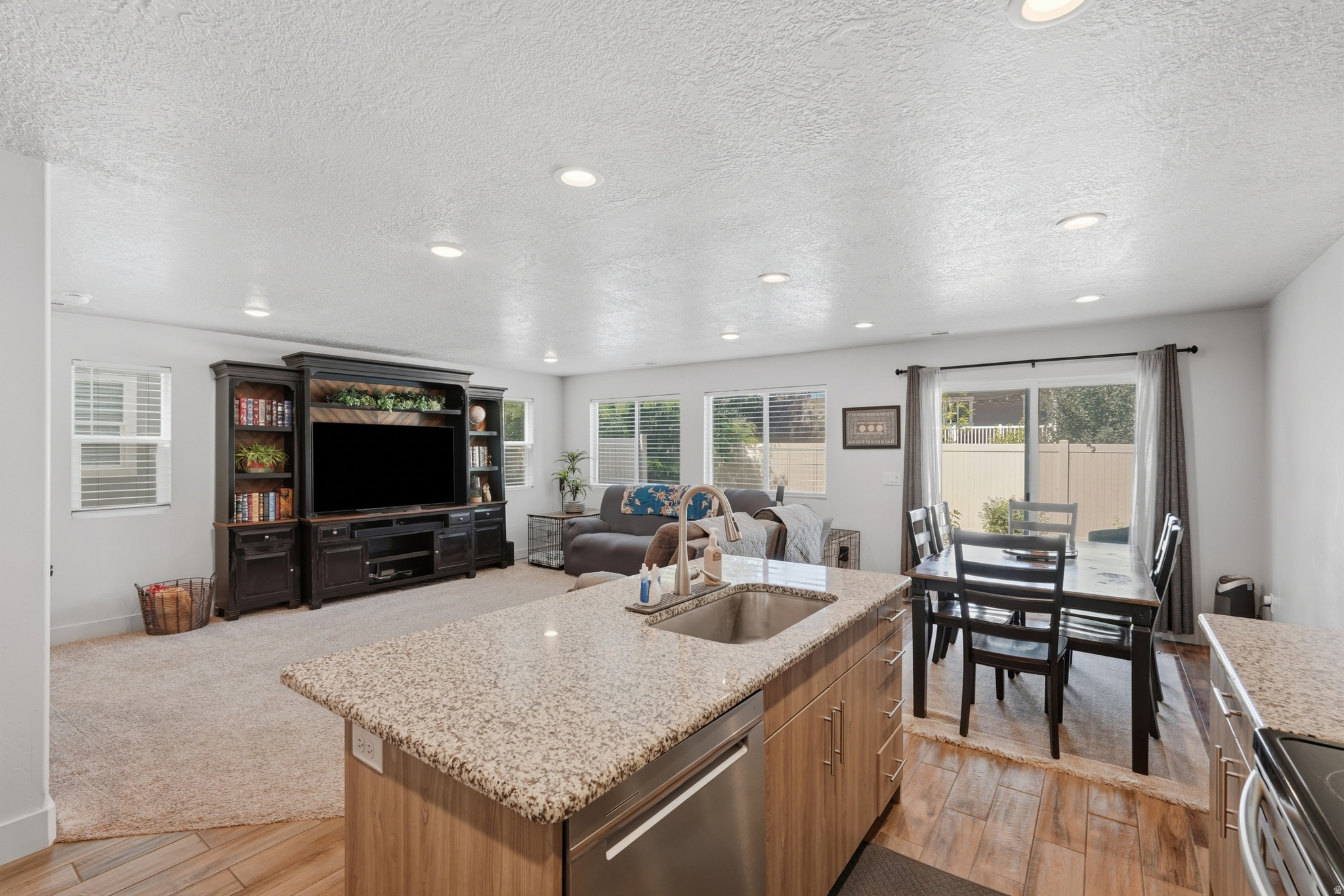 FREEDOM LANDING - Residential