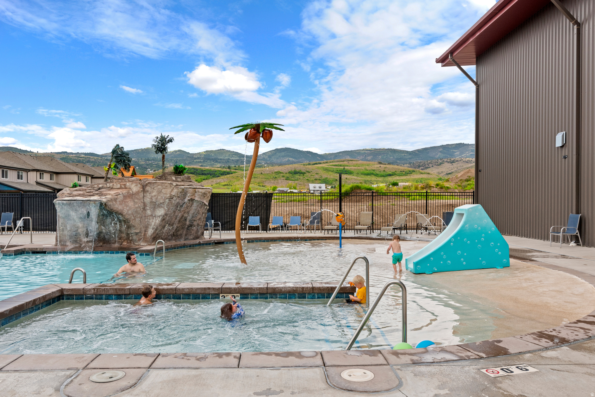 WATERDANCE - Residential