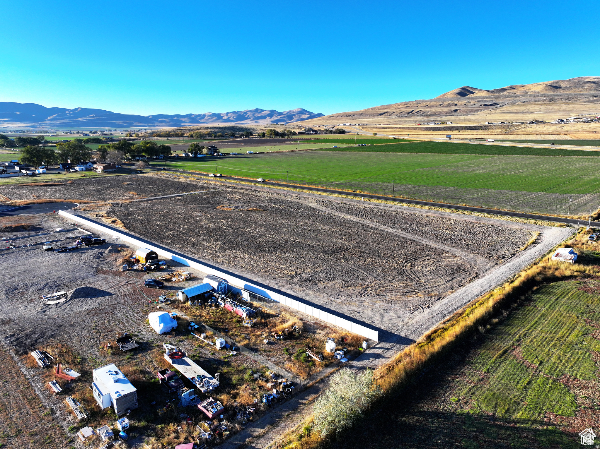 BECKAMS EDGE PHASE 2 - Land