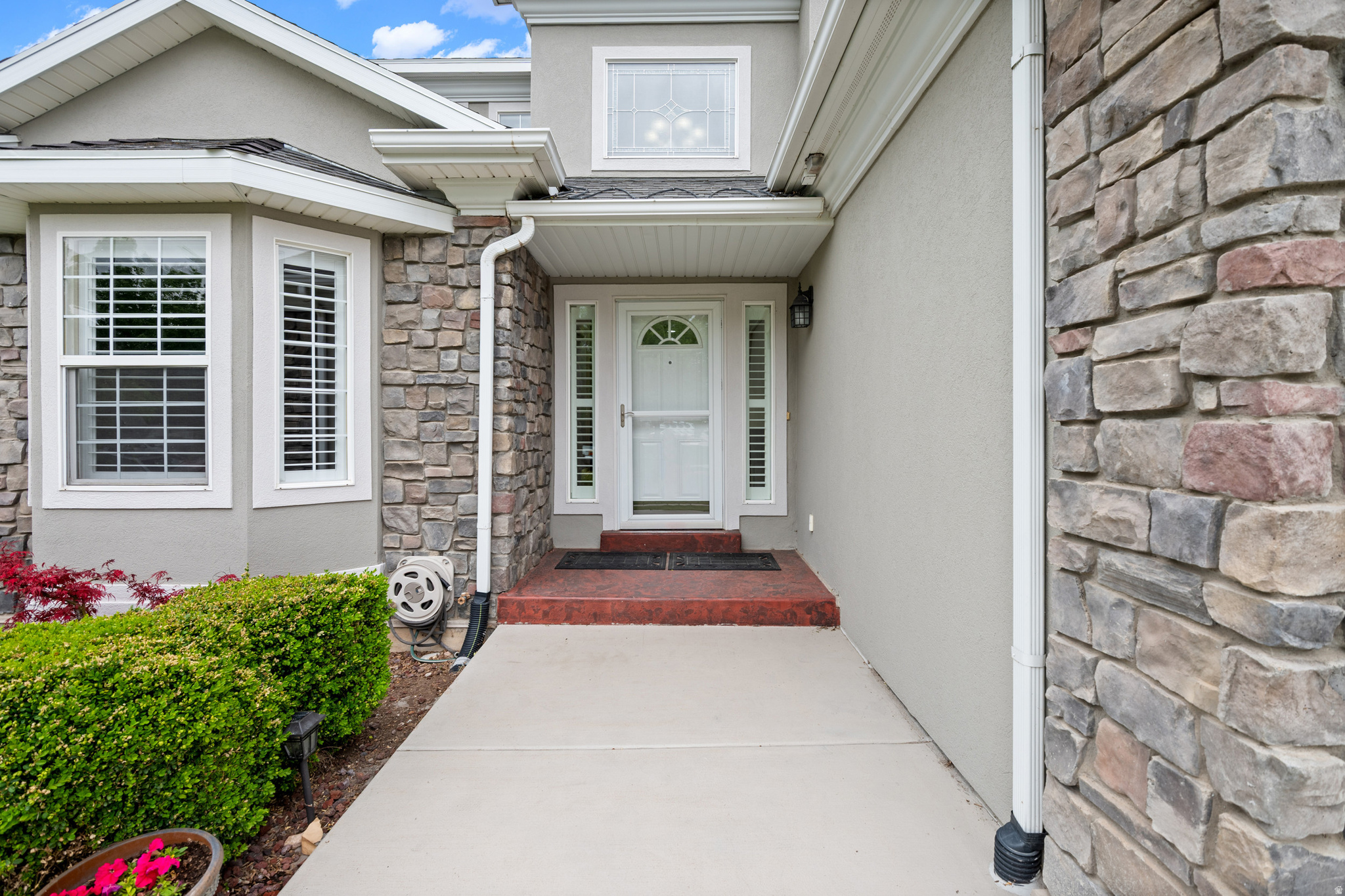 HUNTERS GROVE - Residential