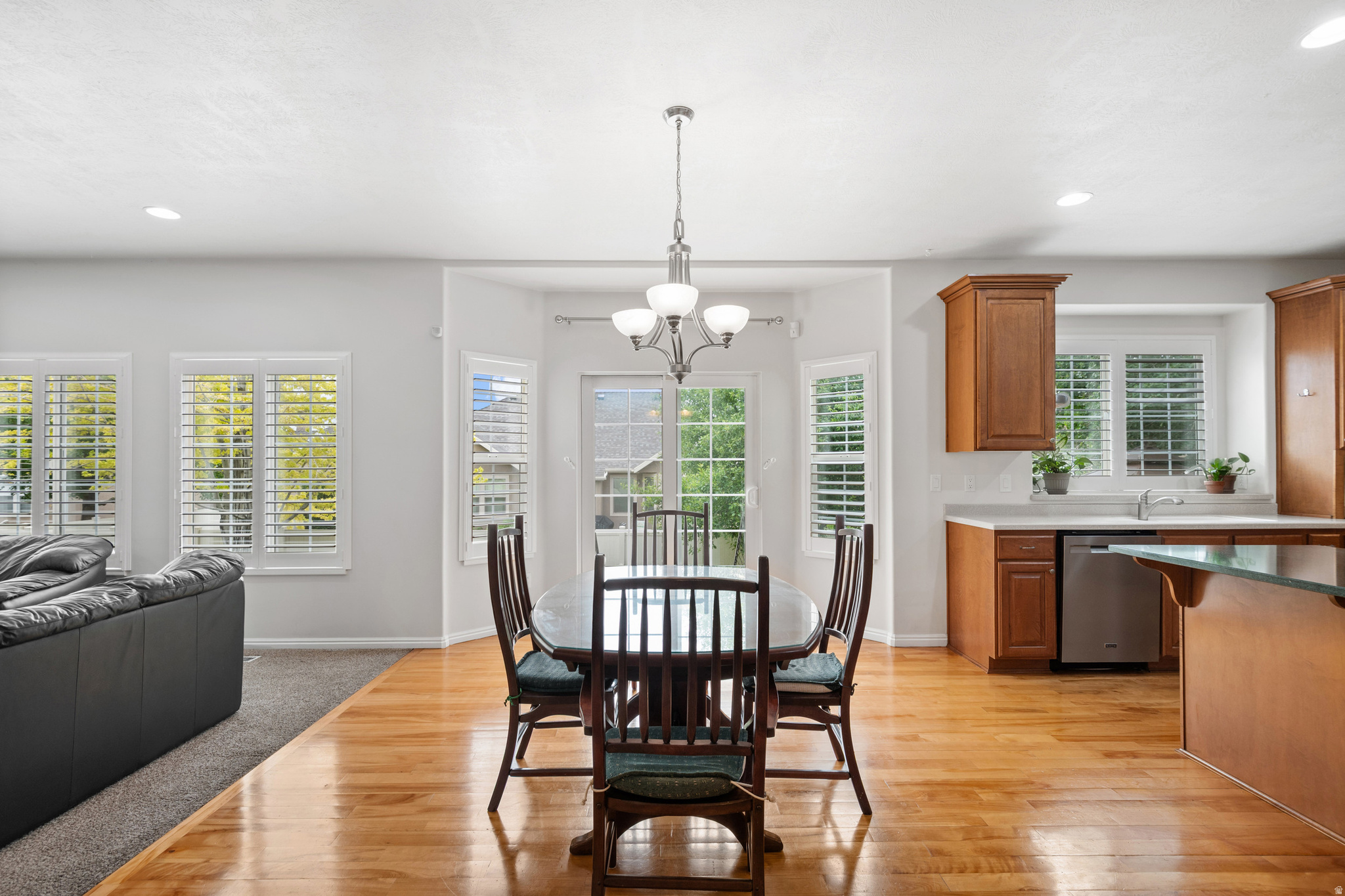 HUNTERS GROVE - Residential