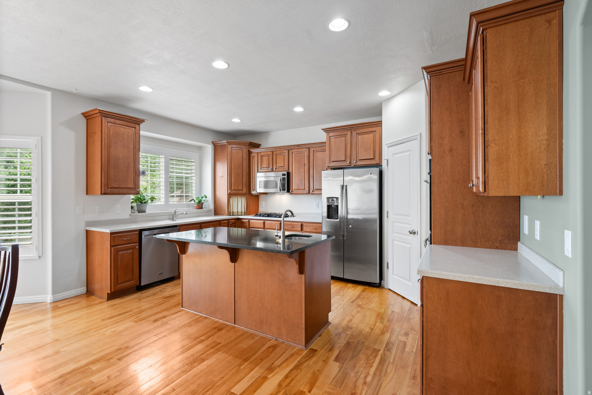 HUNTERS GROVE - Residential