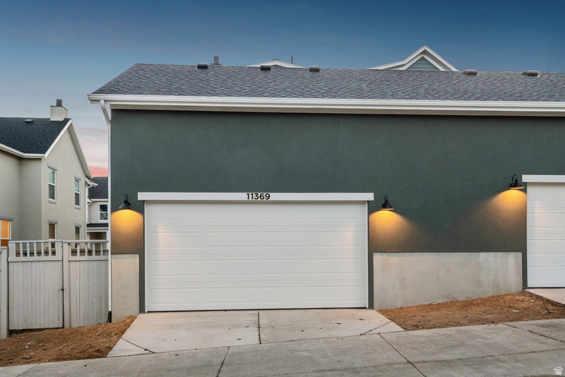 DAYBREAK - Residential