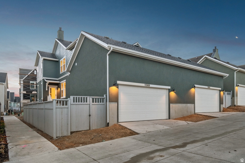 DAYBREAK - Residential