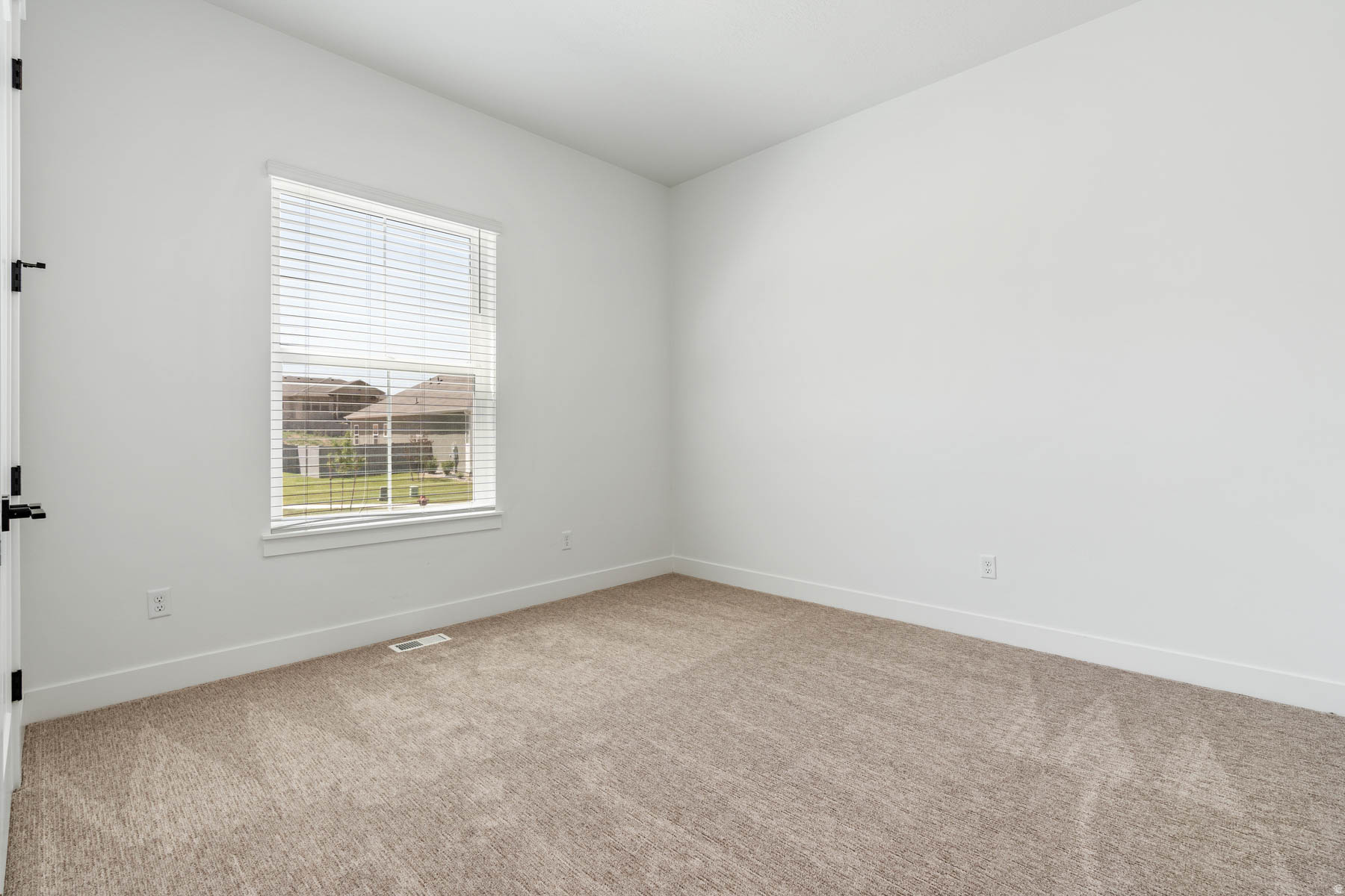 VISTAS AT SUMMIT RDG - Residential
