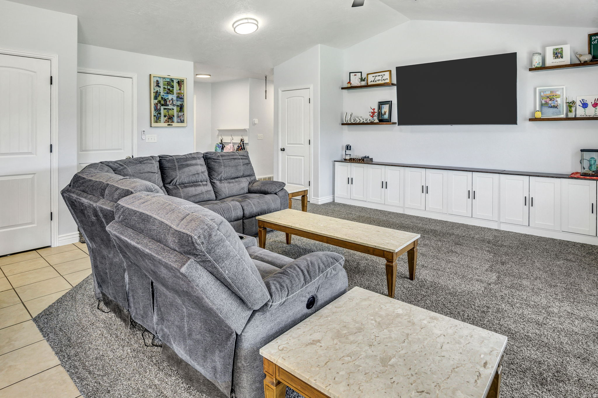 CHATEAU RIVER PH2 - Residential