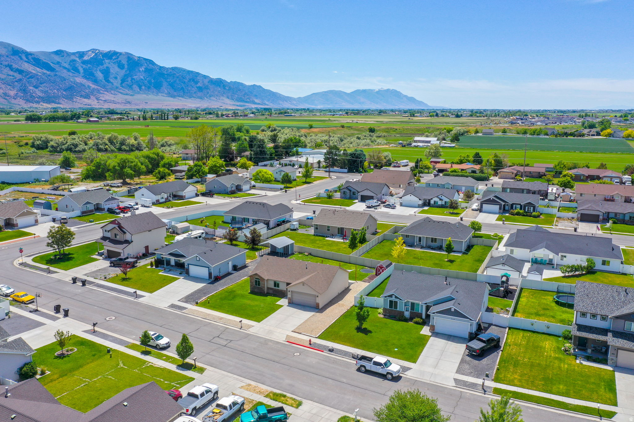 CHATEAU RIVER PH2 - Residential
