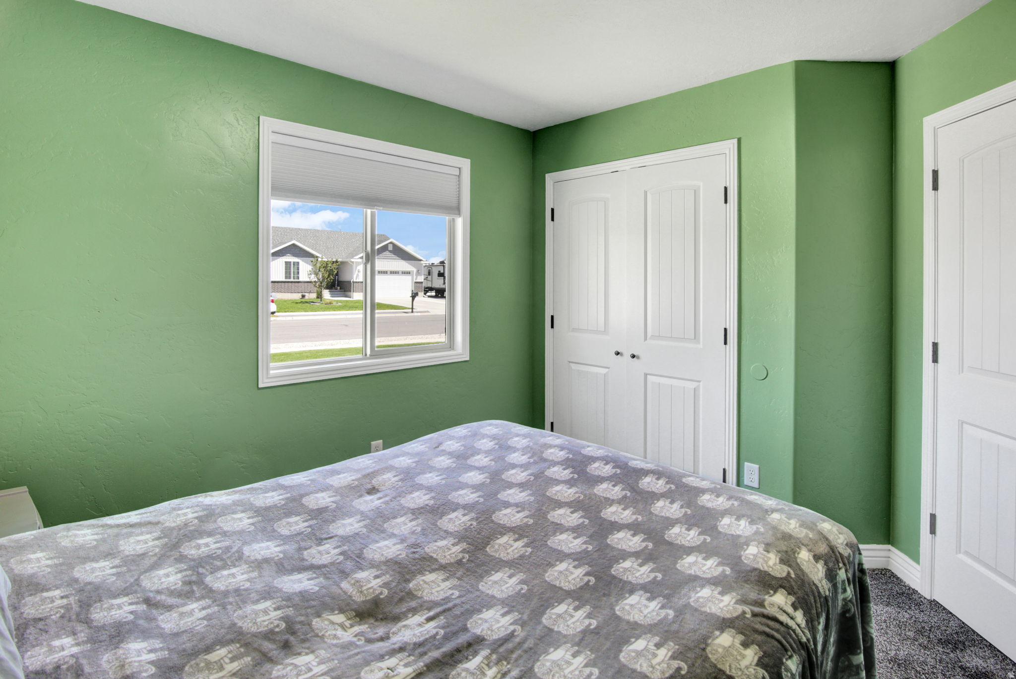 CHATEAU RIVER PH2 - Residential