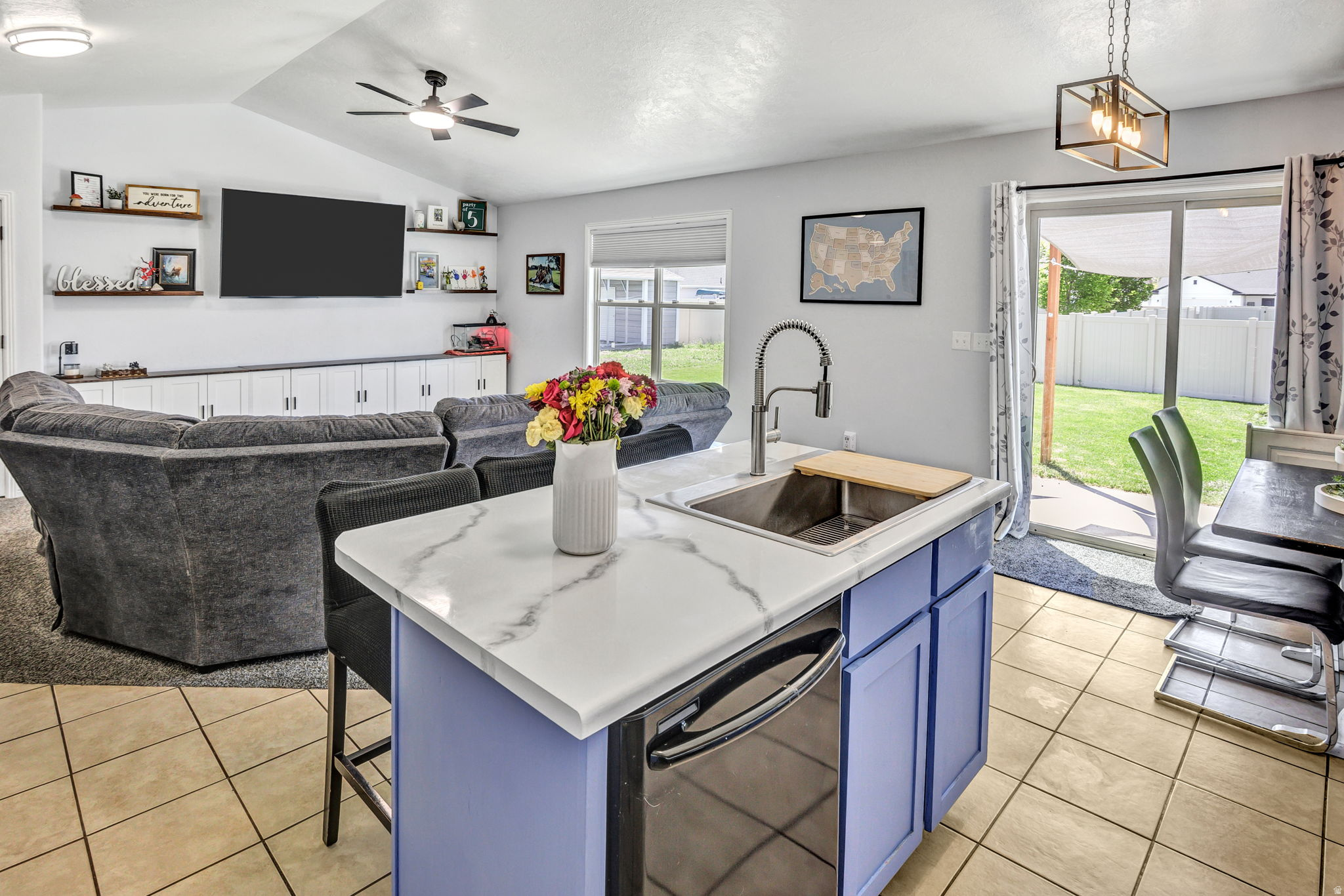 CHATEAU RIVER PH2 - Residential