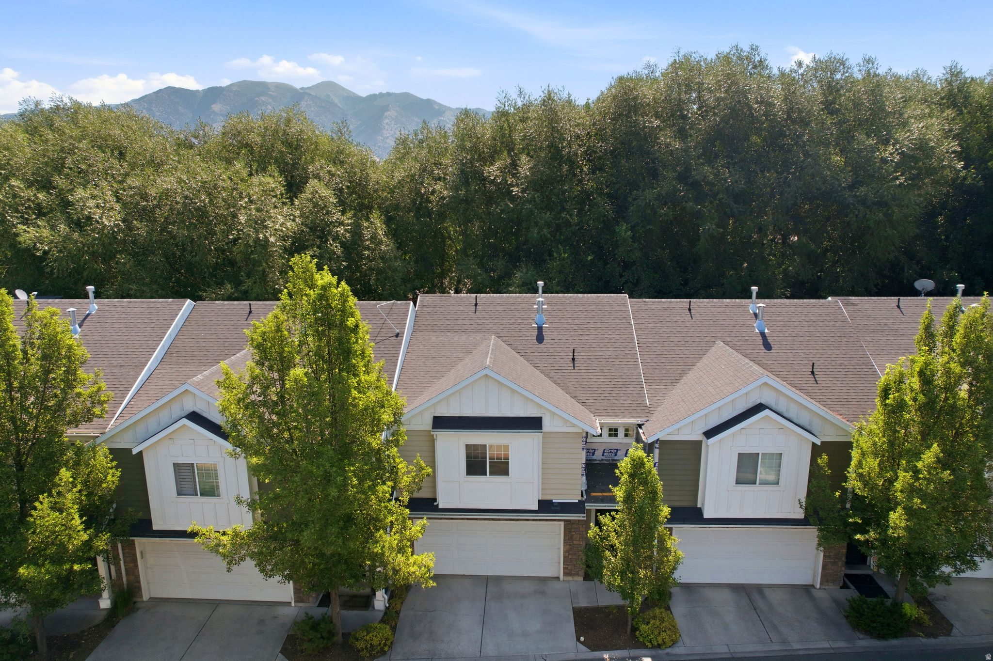 RIVERCROSSING - Residential