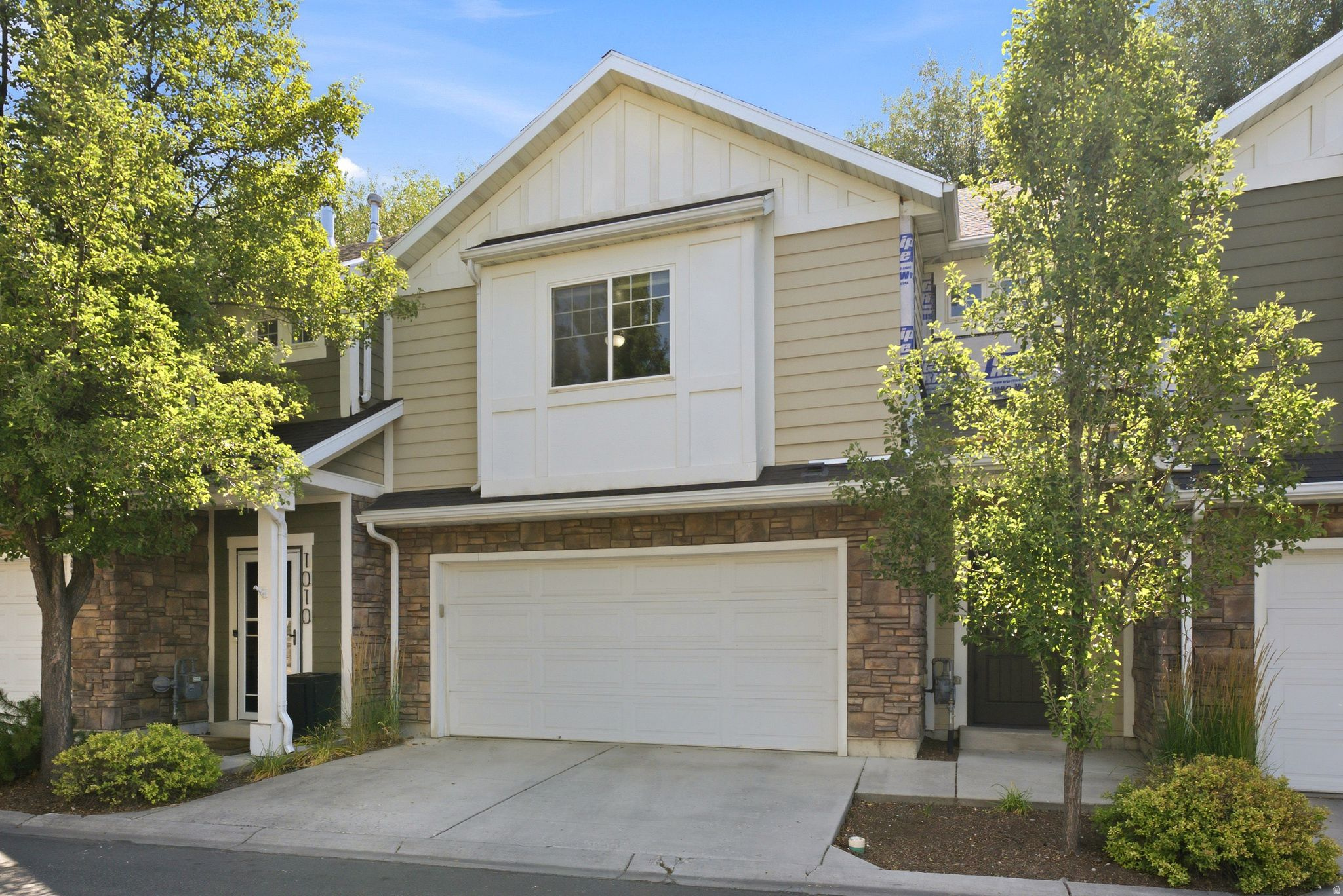RIVERCROSSING - Residential