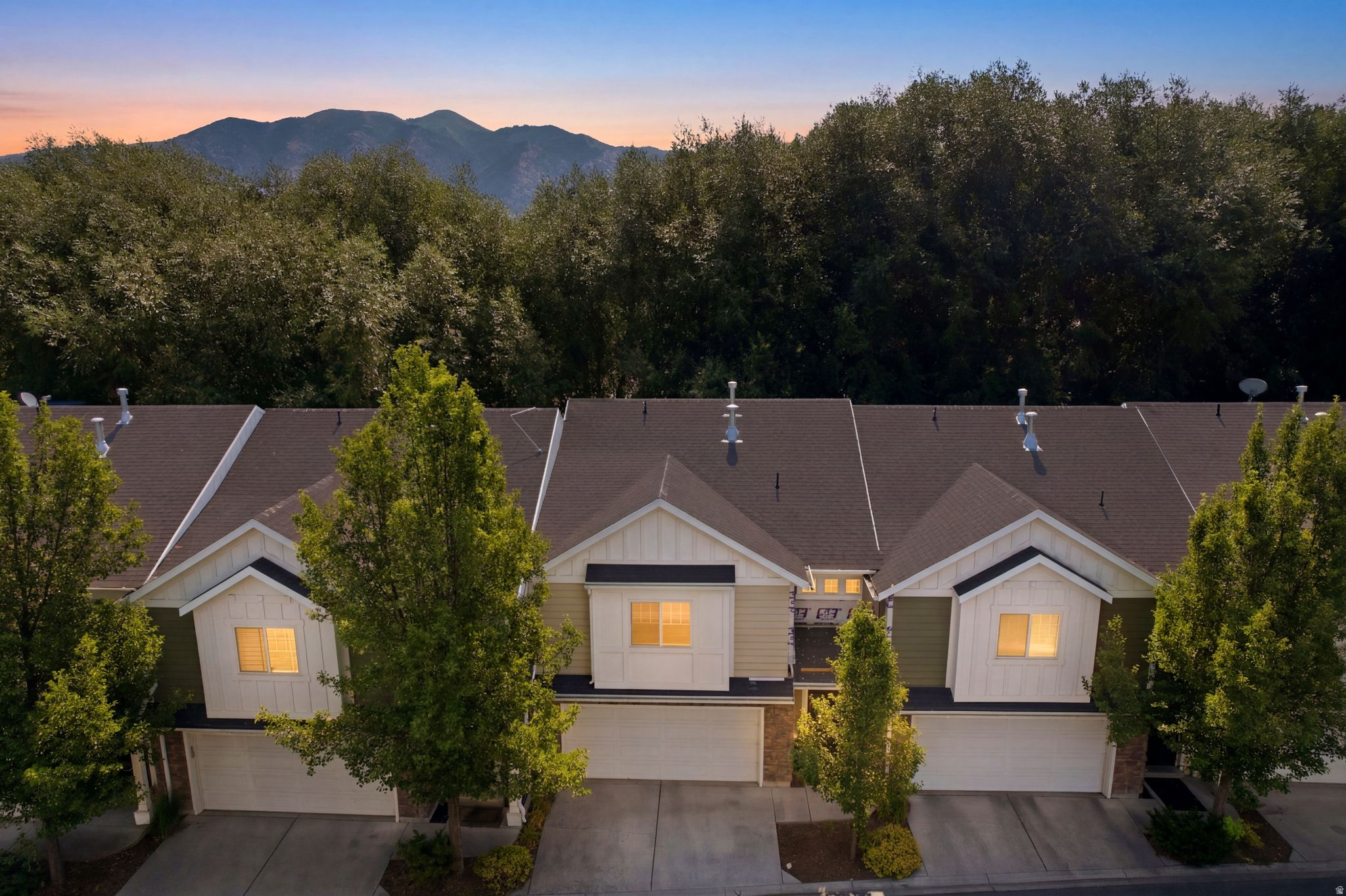 RIVERCROSSING - Residential