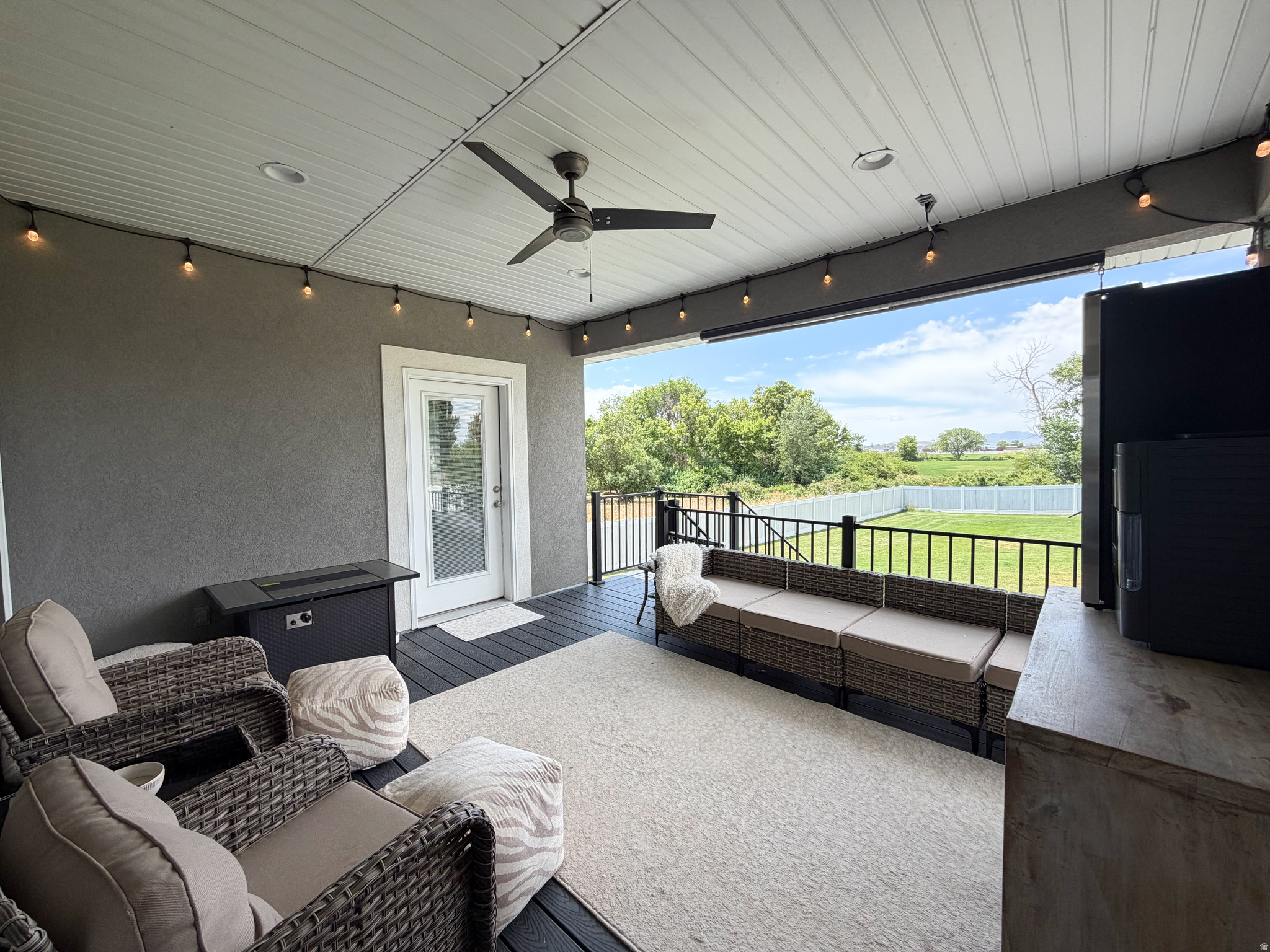 SLEEPY HOLLOW ESTATE - Residential