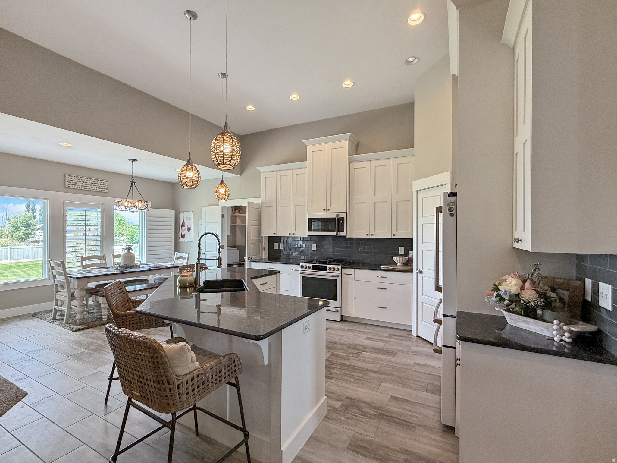 SLEEPY HOLLOW ESTATE - Residential