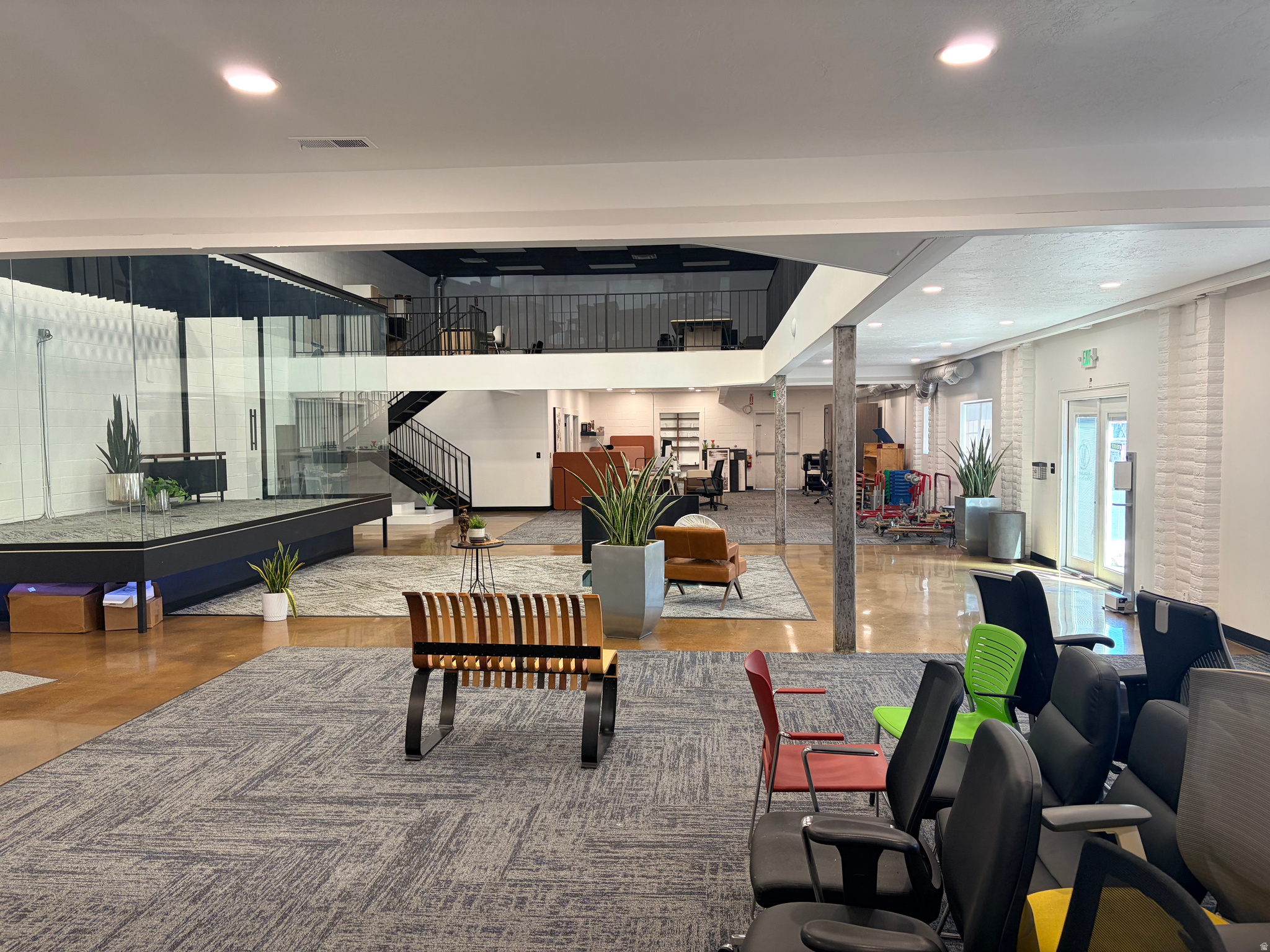 TEN AC PLAT A - Commercial Lease