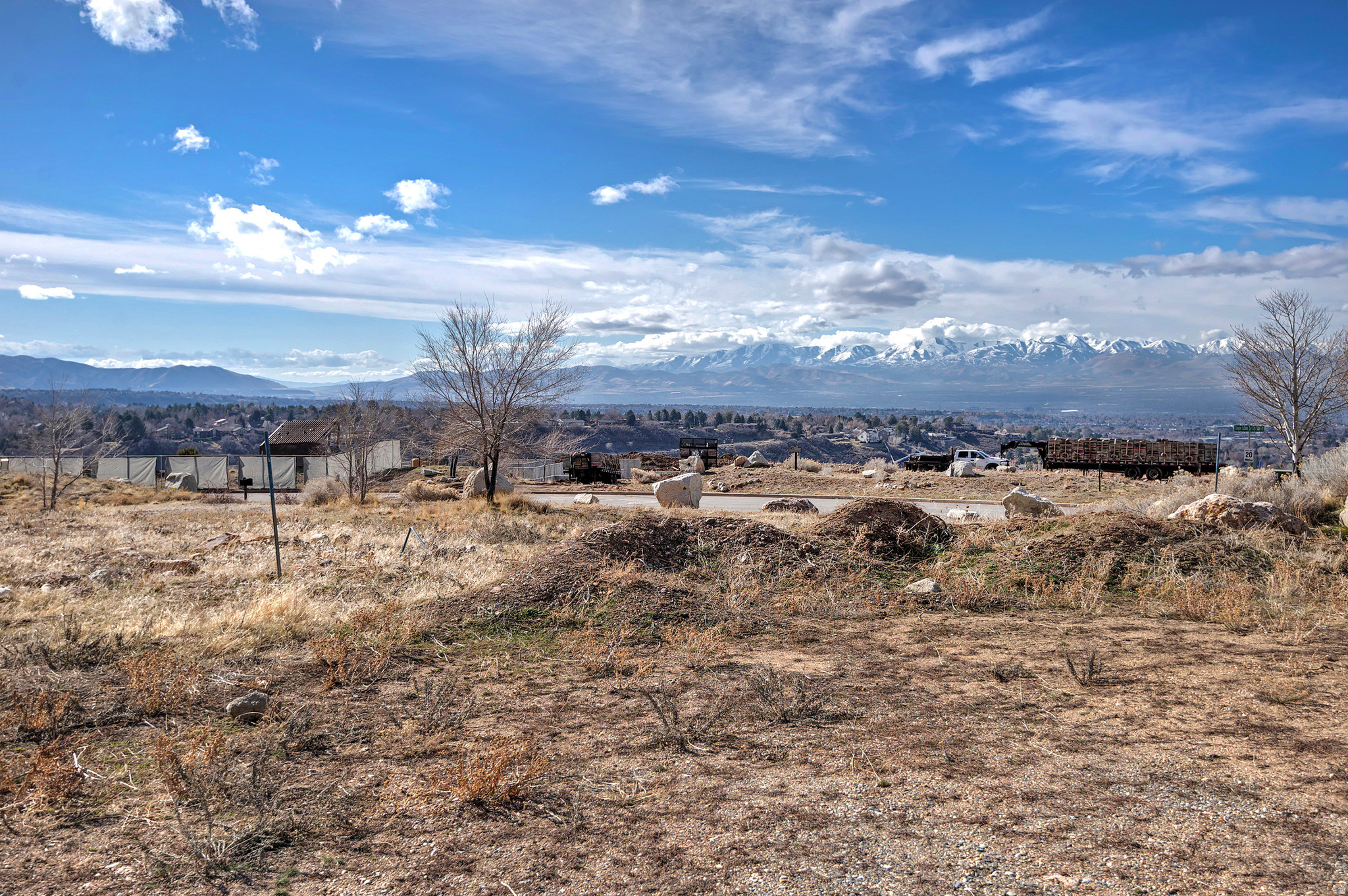 TAVACI - Land