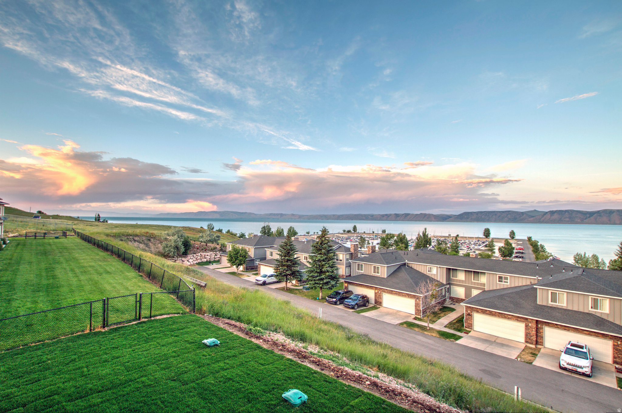 HARBOR VIEW TOWNHOMES - Residential