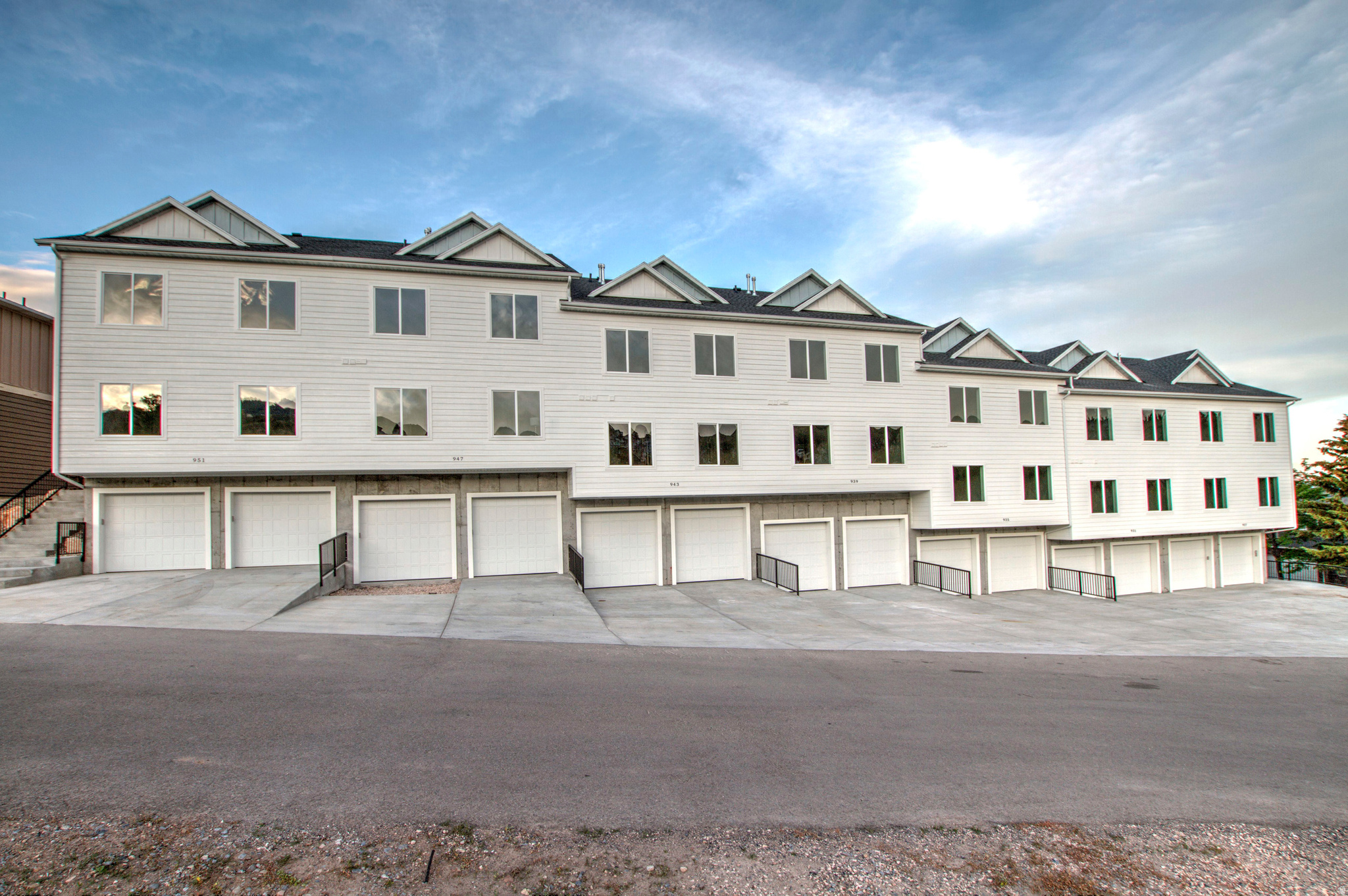HARBOR VIEW TOWNHOMES - Residential