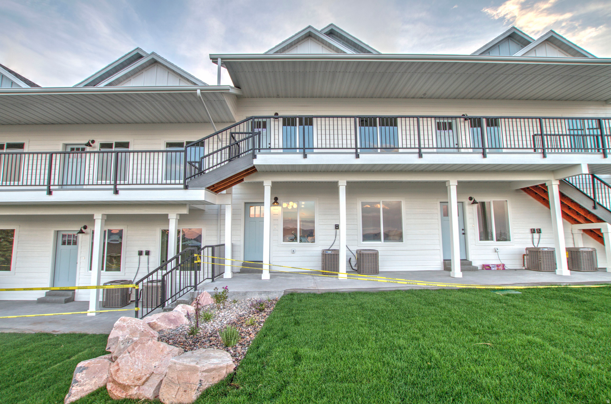 HARBOR VIEW TOWNHOMES - Residential